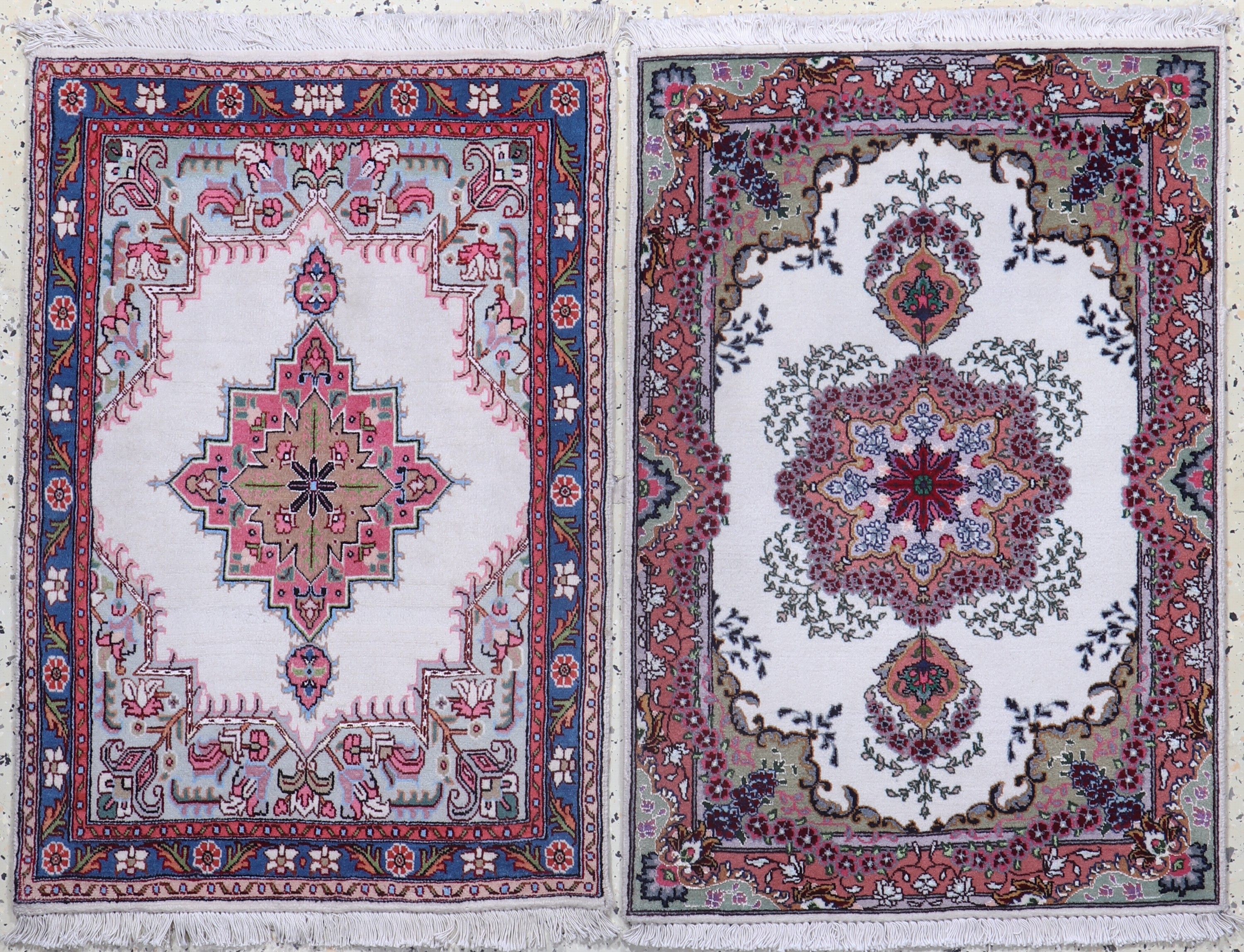 1 paar Täbriz fein(50 Raj), Persien, Ende 20.Jhd, Korkwolle mit Seide, ca. 88 x 60 cm, EHZ: 2