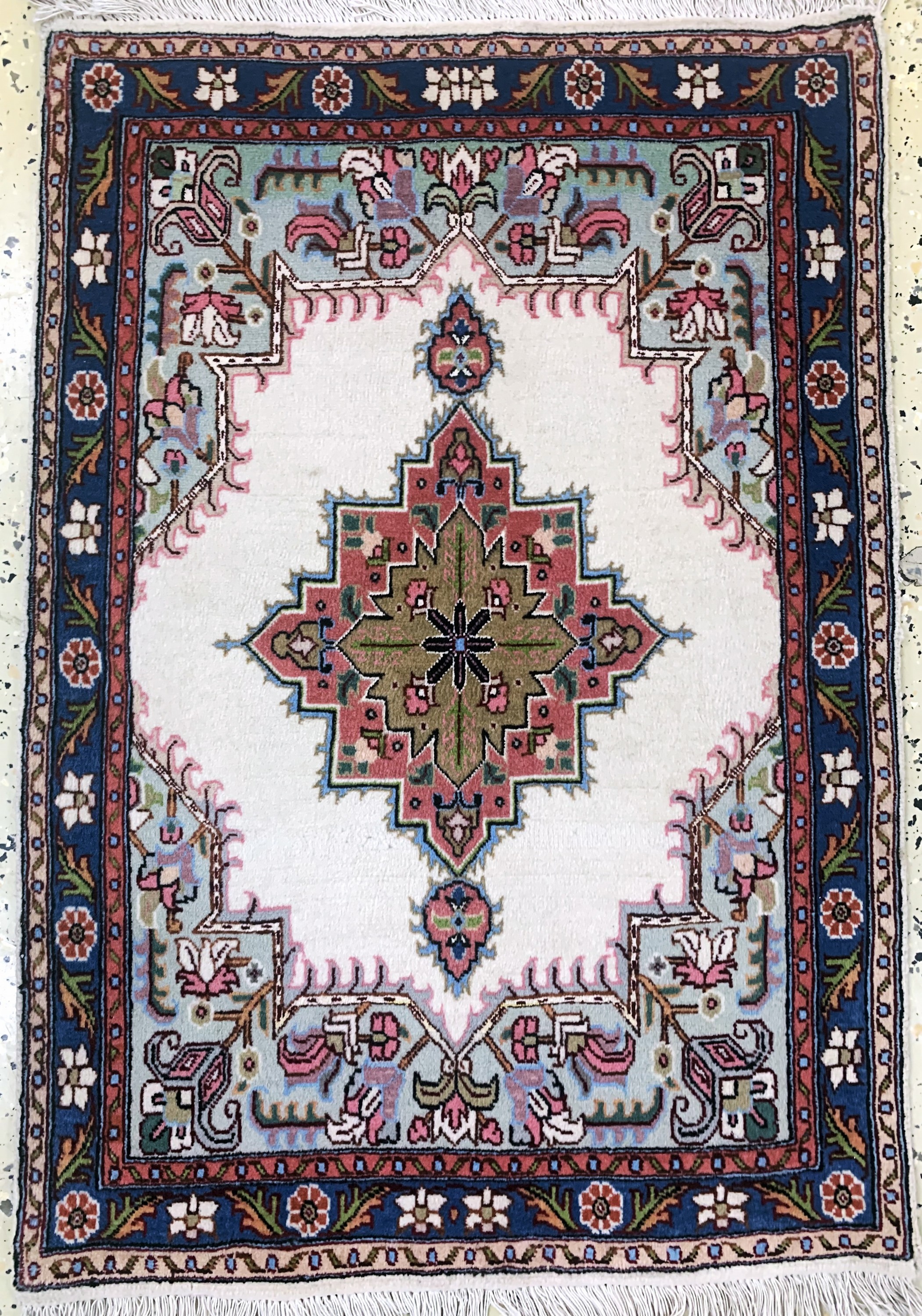 Detail a: 1 paar Täbriz fein(50 Raj), Persien, Ende 20.Jhd, Korkwolle mit Seide, ca. 88 x 60 cm, EHZ: 2