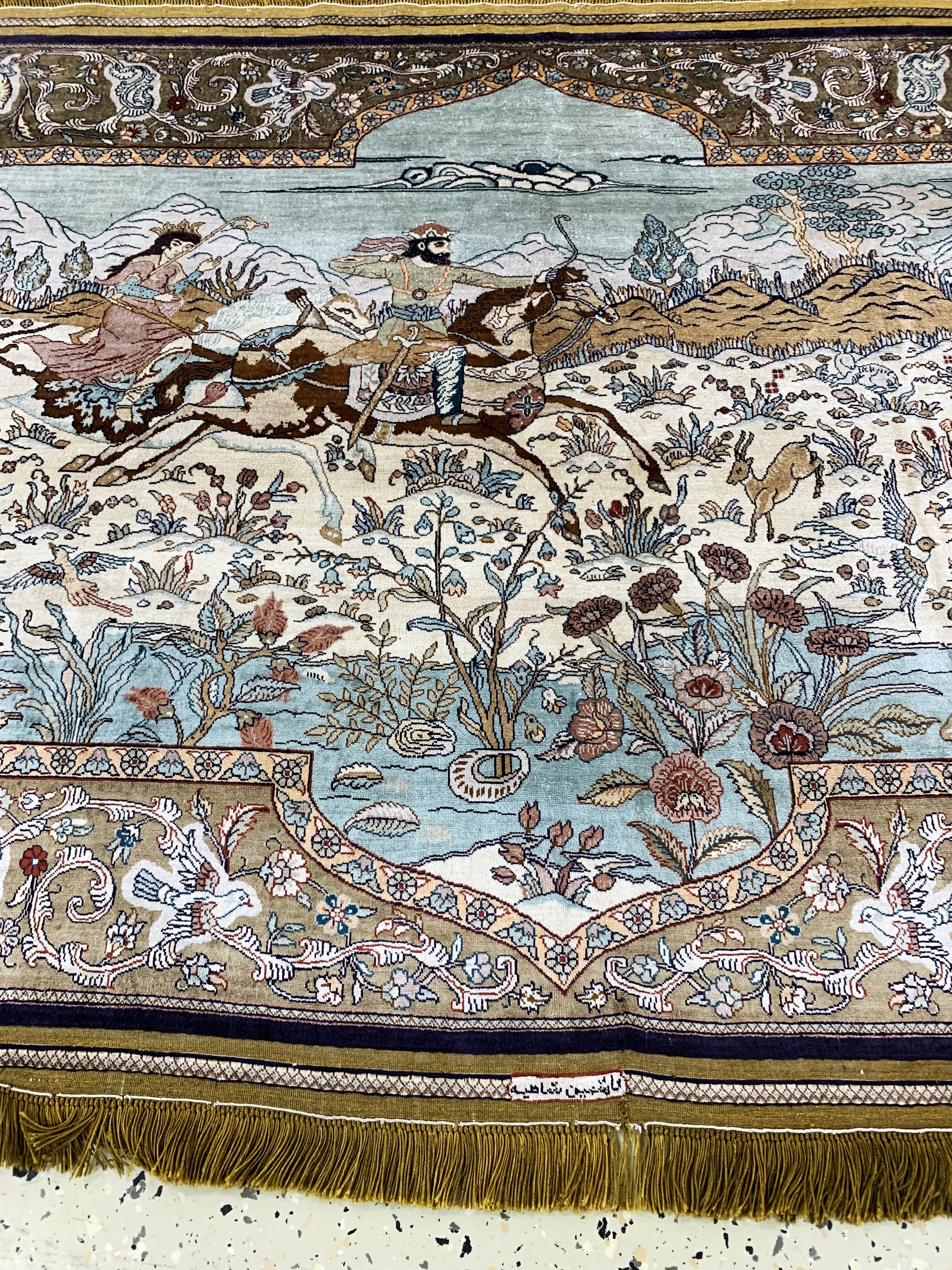 Detail b: Hereke Seide fein, China, Mitte 20 Jhd, reine Naturseide, ca. 140 x 95 cm, ca. 1,0 Mio. Kn/qm, EHZ: 1-2