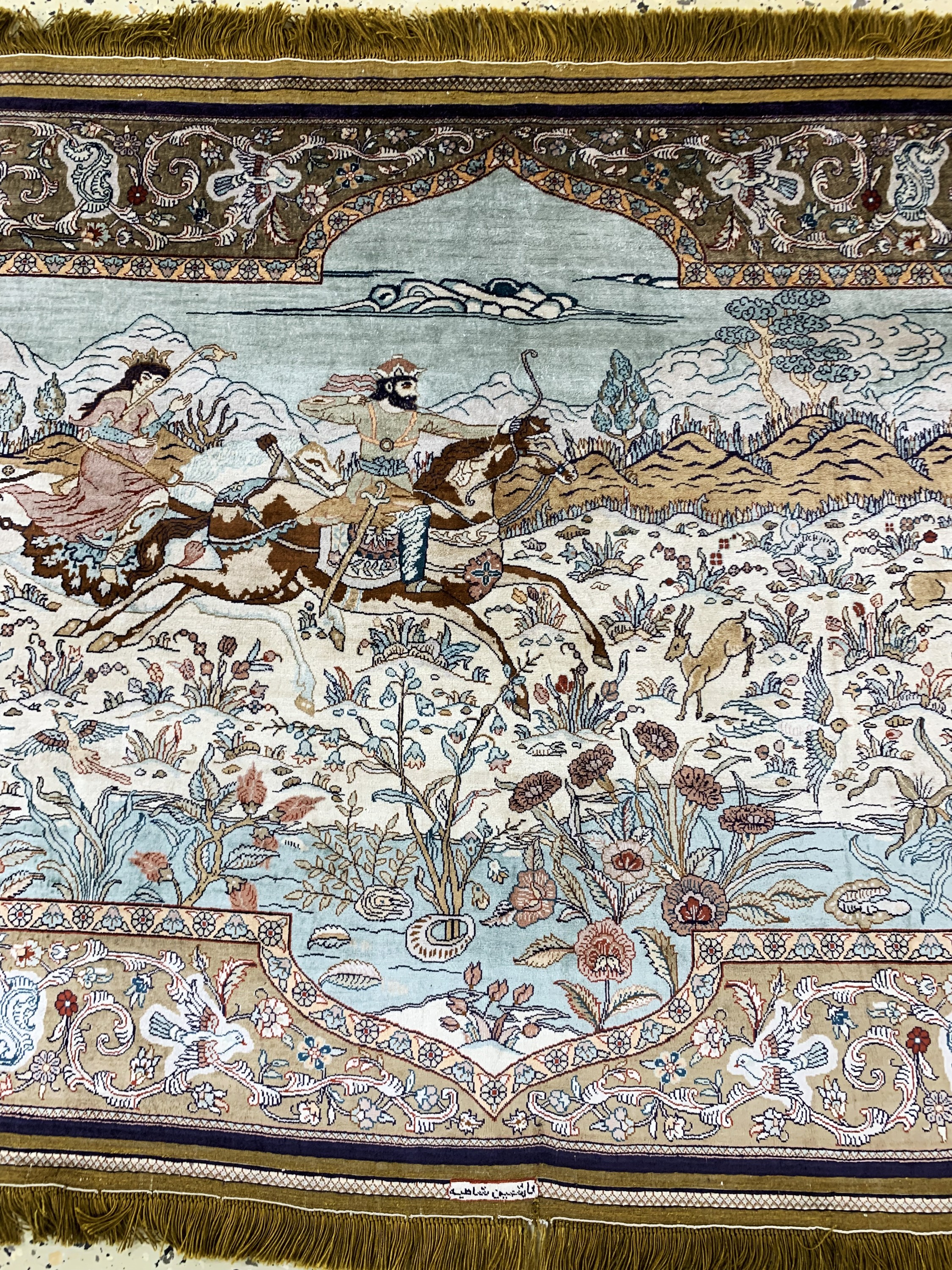Detail e: Hereke Seide fein, China, Mitte 20 Jhd, reine Naturseide, ca. 140 x 95 cm, ca. 1,0 Mio. Kn/qm, EHZ: 1-2
