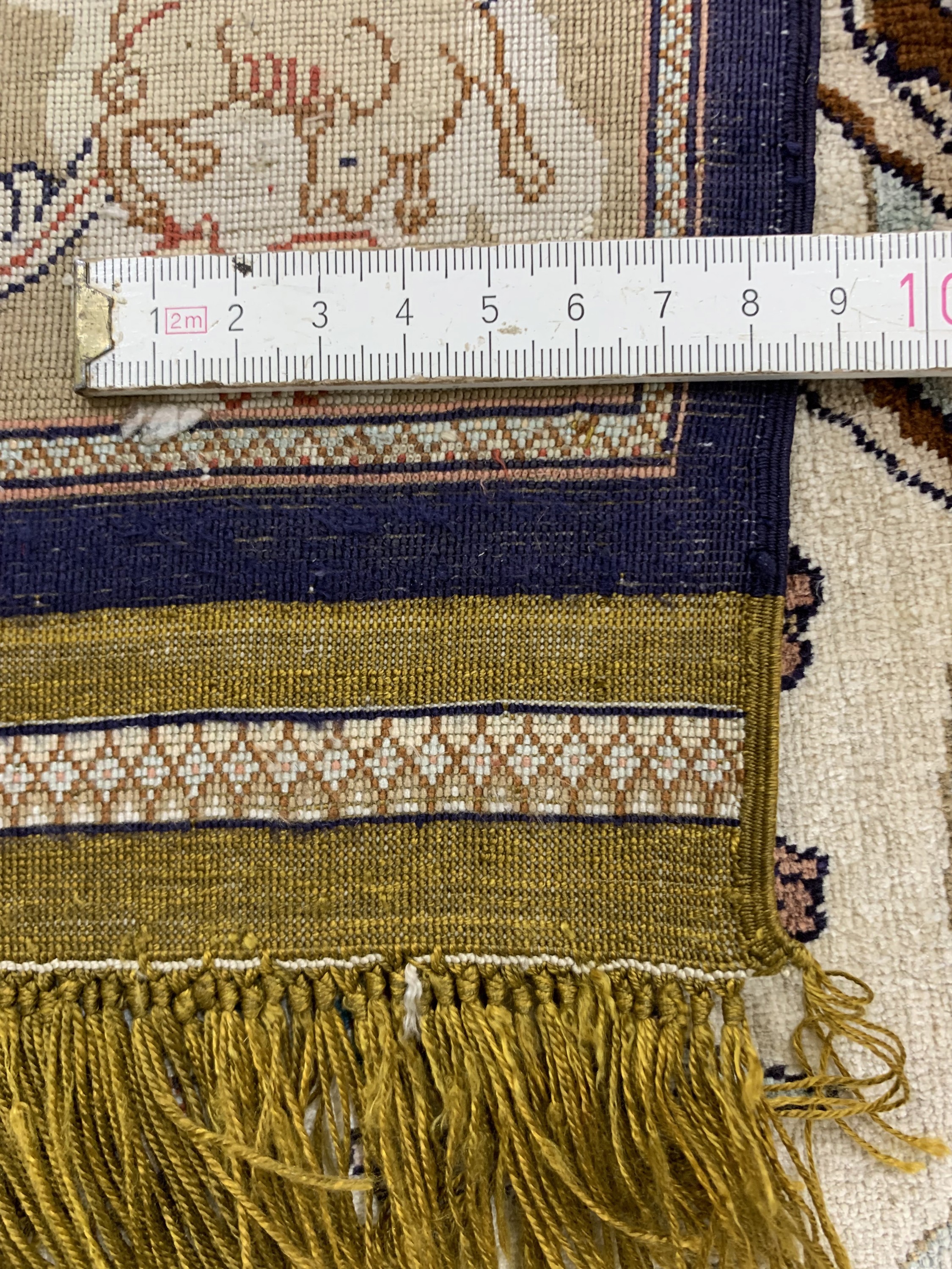Detail g: Hereke Seide fein, China, Mitte 20 Jhd, reine Naturseide, ca. 140 x 95 cm, ca. 1,0 Mio. Kn/qm, EHZ: 1-2