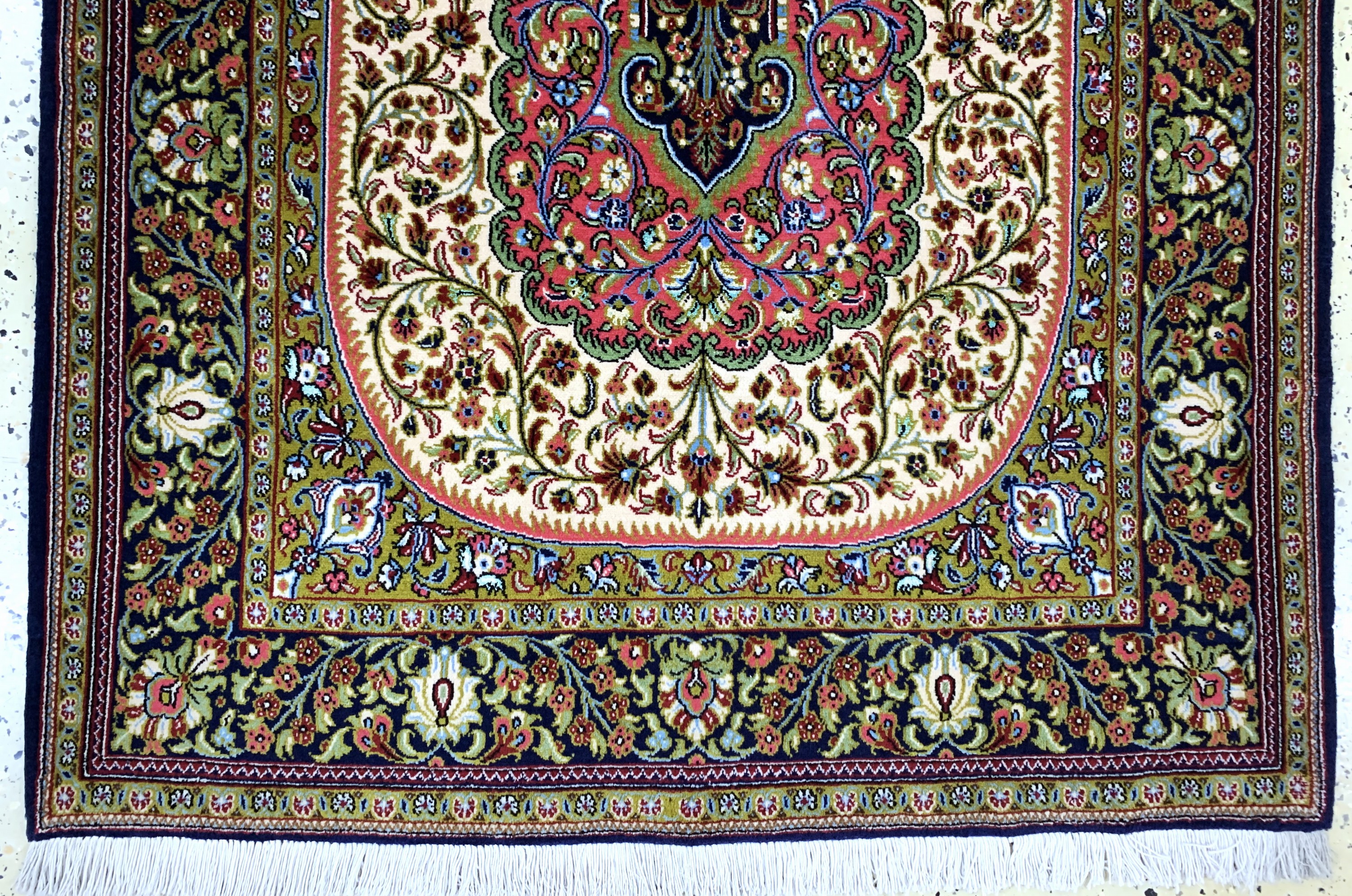 Detail c: Ghom Kork, Persien, Ende 20.Jhd, Korkwolle mit Seide, ca. 160 x 107 cm, EHZ: 1-2