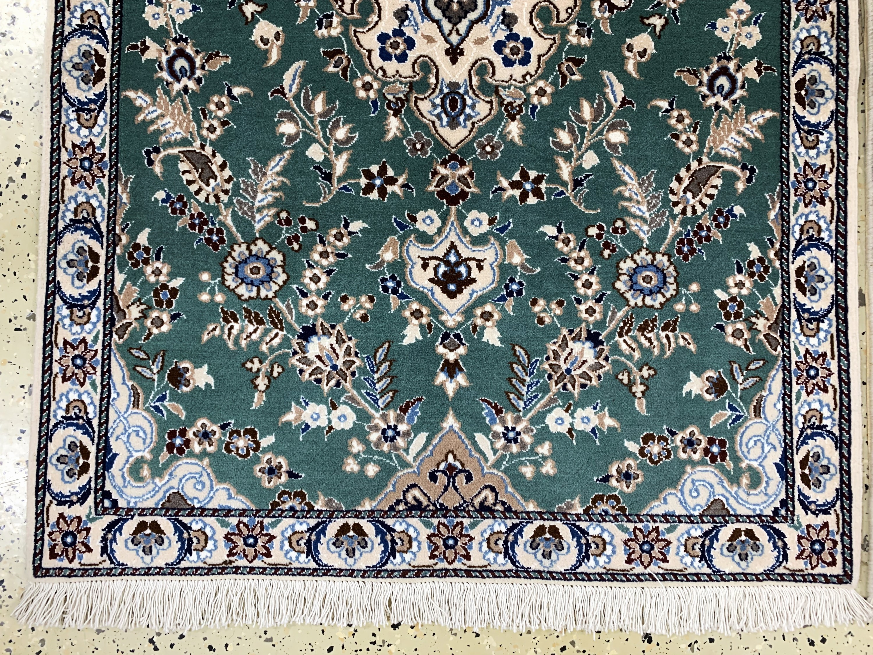 Detail b: 1 paar Nain, Persien, Ende 20.Jhd, Wolle mit Seide, ca. 130 x 90 cm, EHZ: 1-2