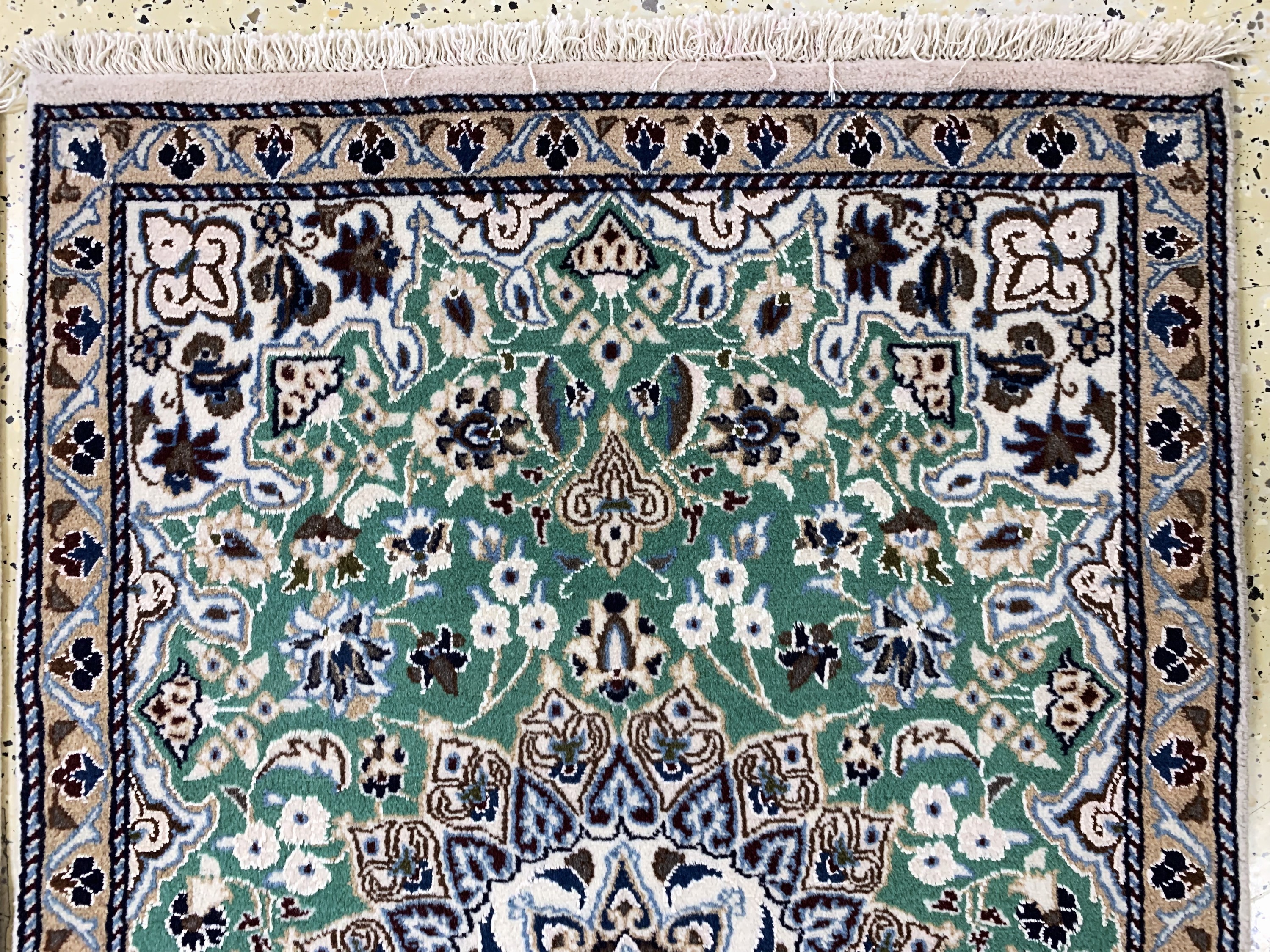 Detail e: 1 paar Nain, Persien, Ende 20.Jhd, Wolle mit Seide, ca. 130 x 90 cm, EHZ: 1-2