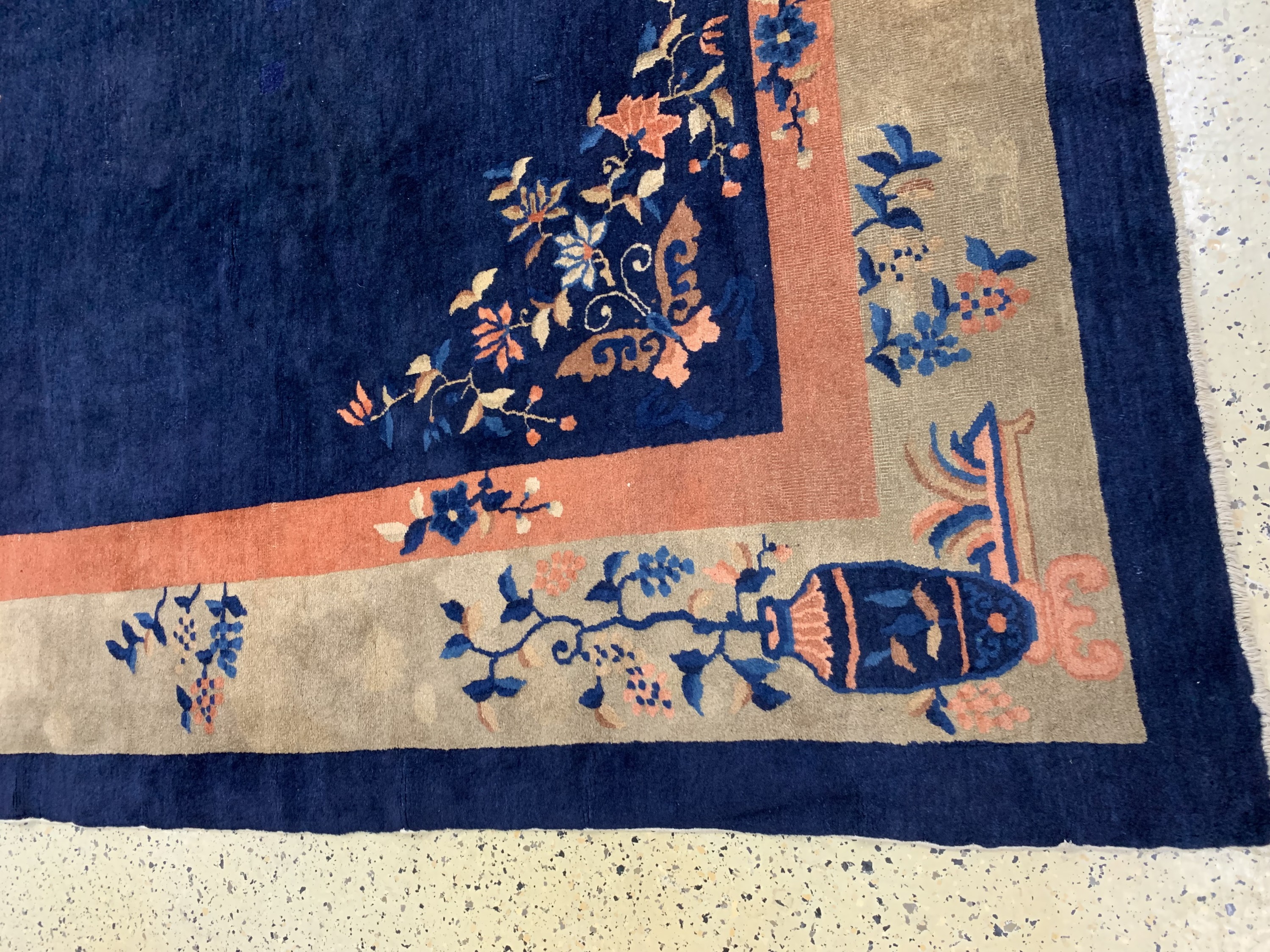 Detail c: Peking antik, China, um 1900, Wolle auf Baumwolle, ca. 575 x 377 cm, gereinigt, EHZ: 3, (mehrere restaurierungen)