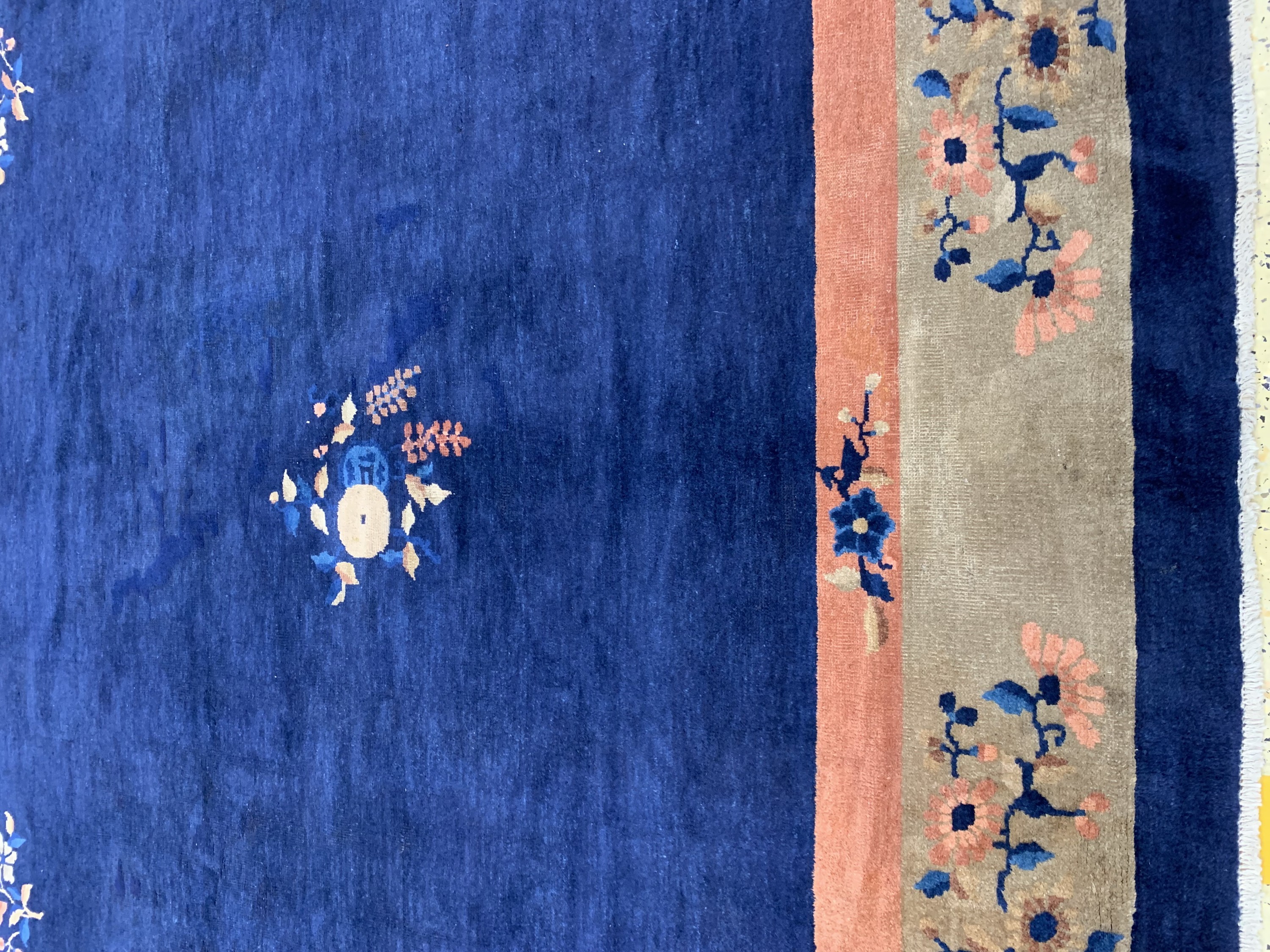 Detail g: Peking antik, China, um 1900, Wolle auf Baumwolle, ca. 575 x 377 cm, gereinigt, EHZ: 3, (mehrere restaurierungen)