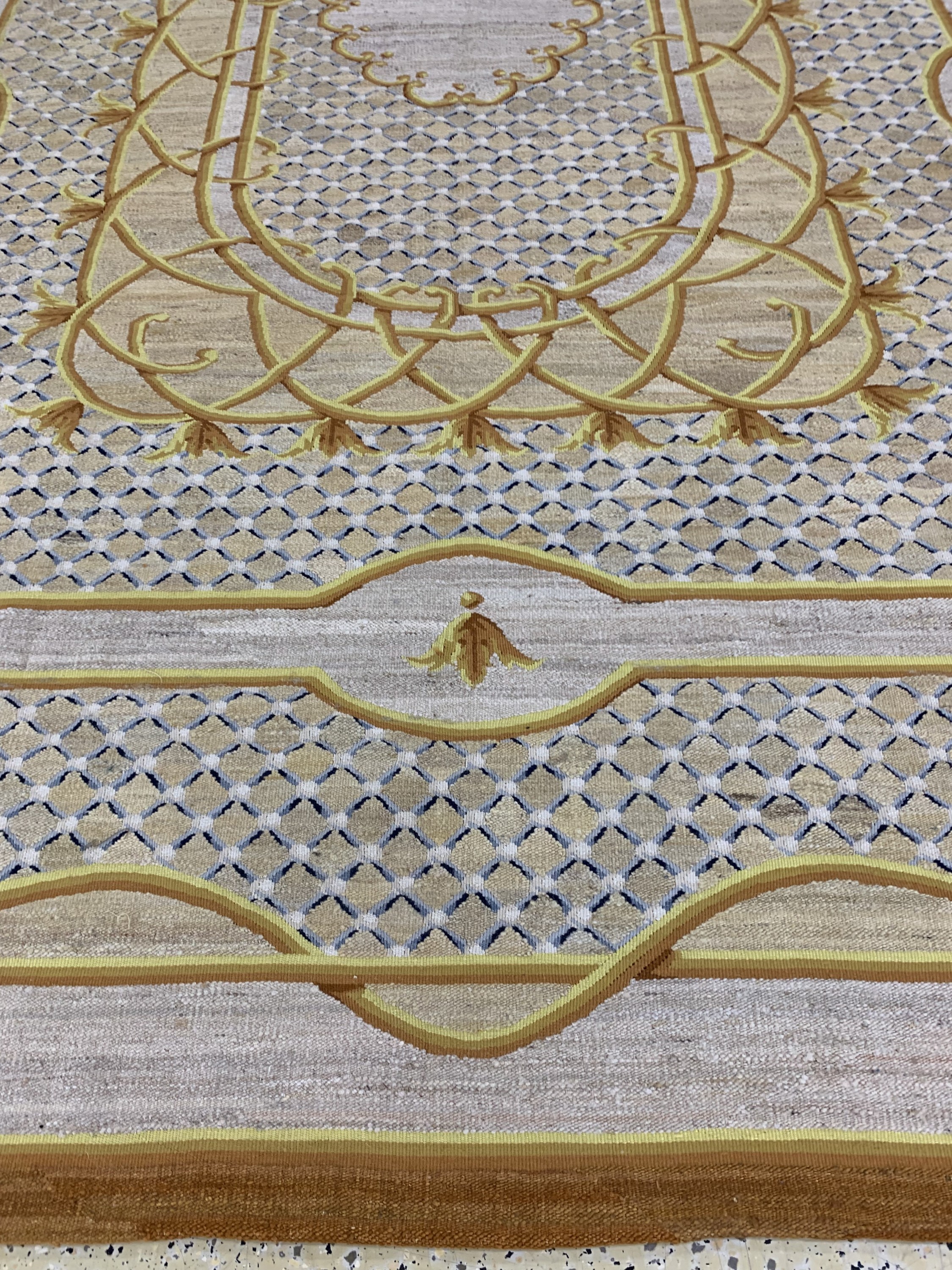 Detail f: Aubusson"flachgewebt", China, Mitte 20.Jhd,Wolle auf Baumwolle, ca. 370 x 270 cm, nehezu neuwertig