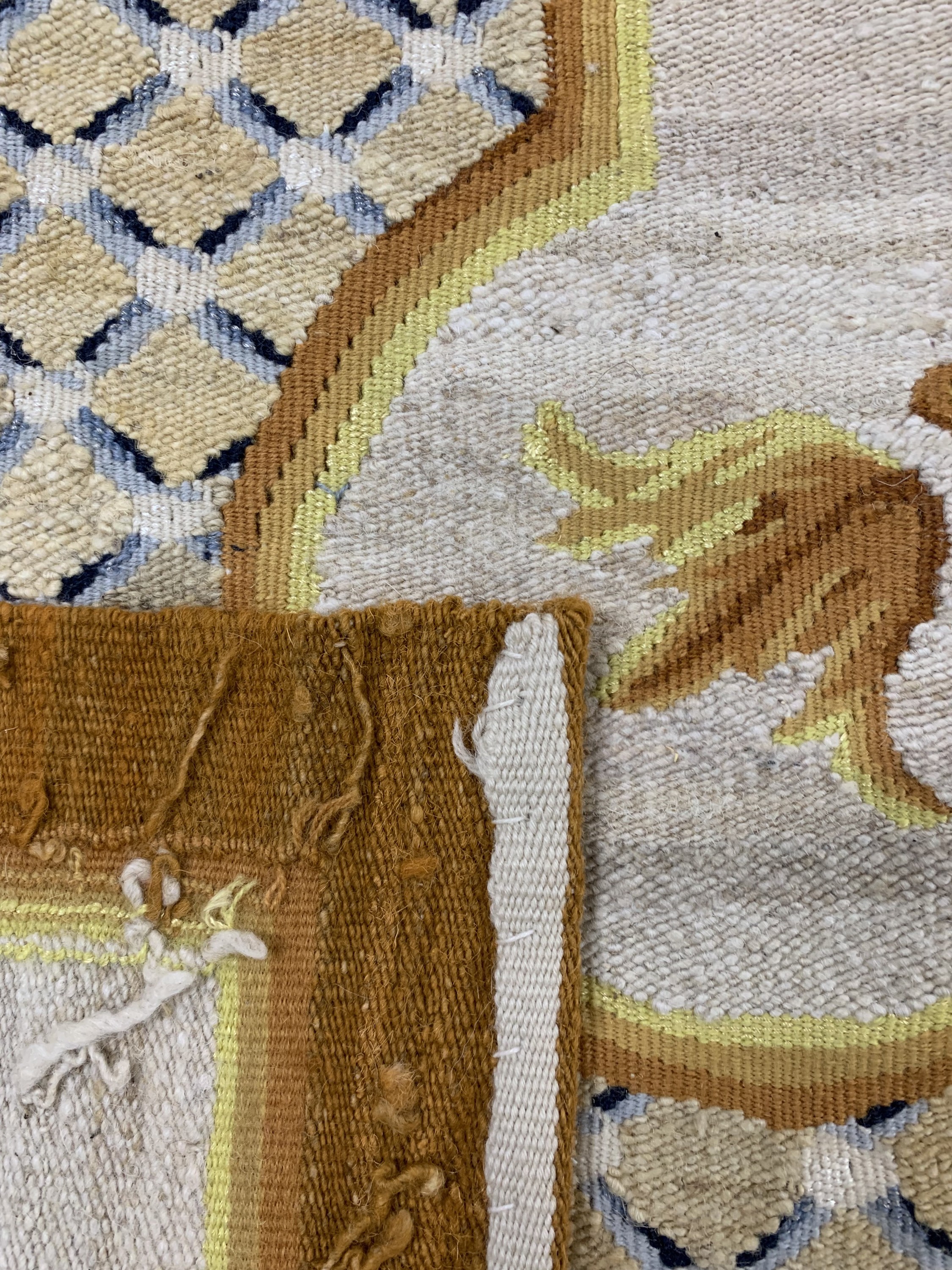 Detail h: Aubusson"flachgewebt", China, Mitte 20.Jhd,Wolle auf Baumwolle, ca. 370 x 270 cm, nehezu neuwertig