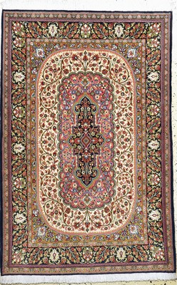 Image Ghom Kork, Persien, Ende 20.Jhd, Korkwolle mit Seide, ca. 160 x 107 cm, EHZ: 1-2