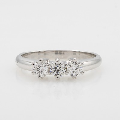 Image Ring mit Brillanten, WG 750/000, 3 Brill. zus. ca. 0.60 ct ...