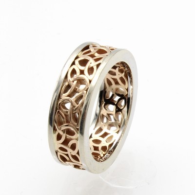 Image 26975993 - Massiver Ring, RoseG/WG 750/000, Innen- schiene mit Durchbrucharbeit, Gew. ca. 9.74 g, ...
