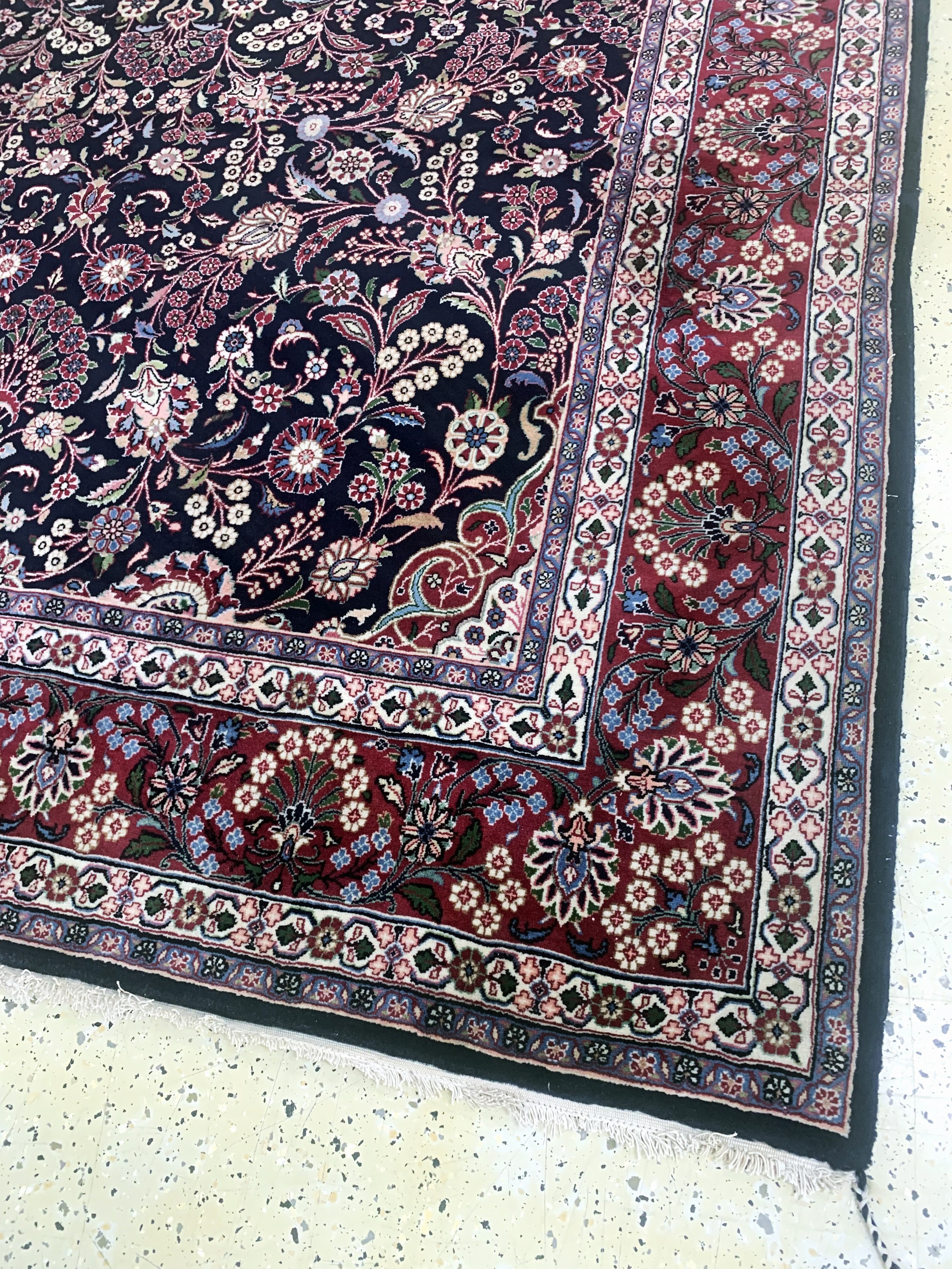 Detail e: Sarogh, Persien, Mitte 20.Jhd., Wolle auf Baumwolle, ca. 303 x 206 cm, EHZ: 2, reinigungsbedürftig