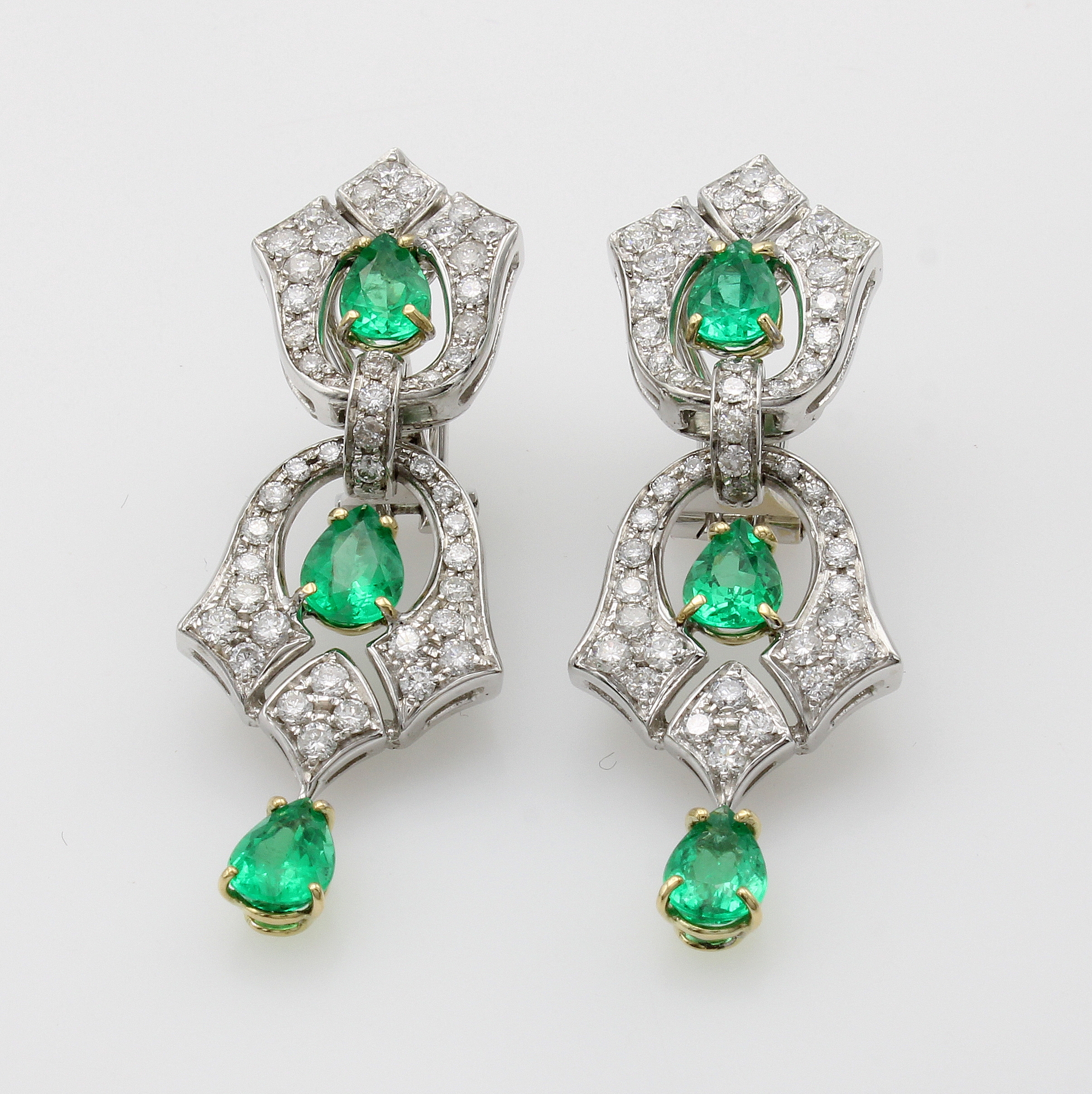 Image 26976204 - Paar Ohrgehänge mit Smaragden und Brillanten, Platin 950/000, Clipbrisur in WG ...