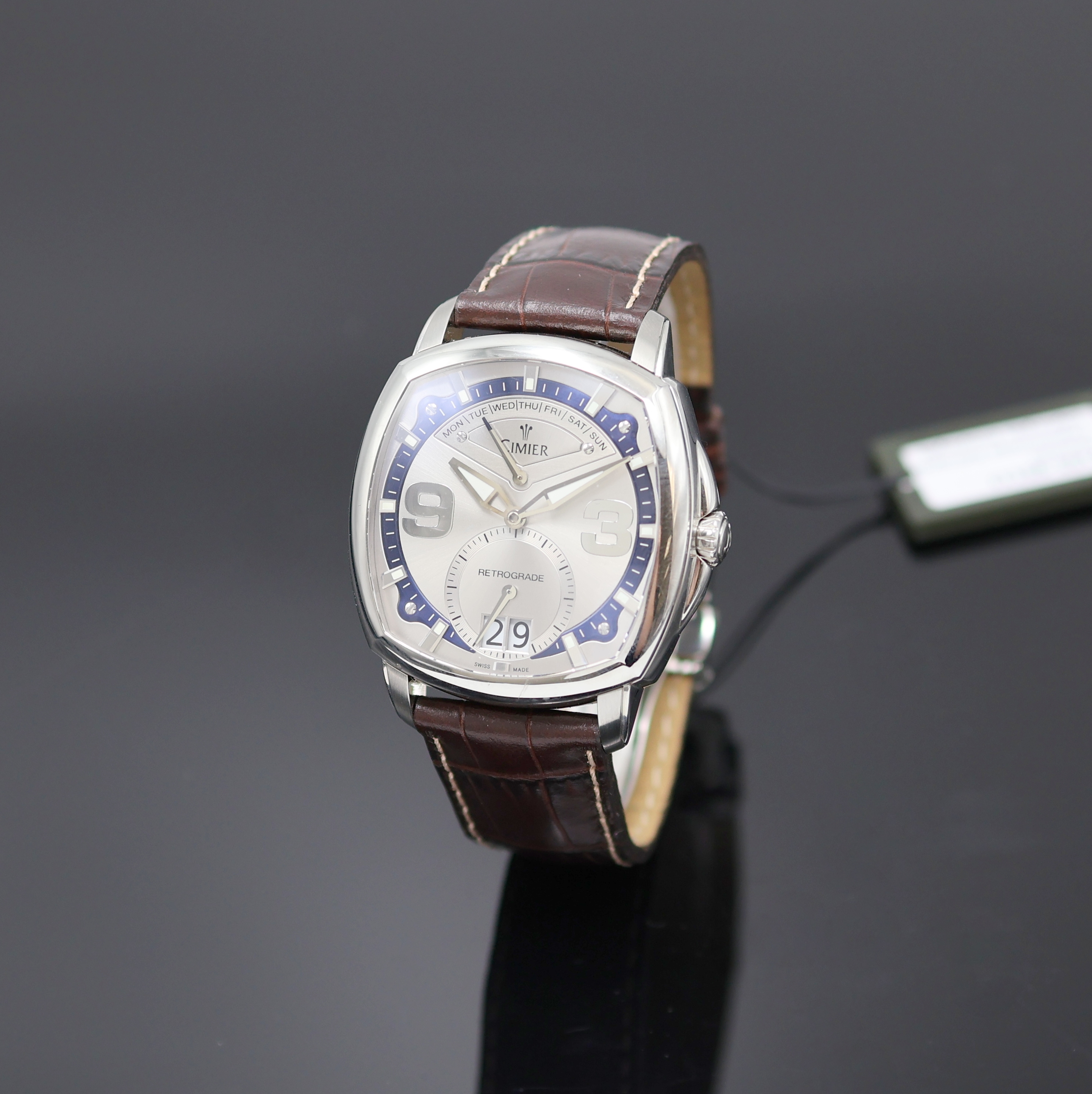 CIMIER Jours Retrogrades Herrenarmbanduhr Referenz 5103, Schweiz um 2020, quarz, Edelstahlgeh., Boden 8-fach verschr., orig. Lederband m. Faltschl., ...