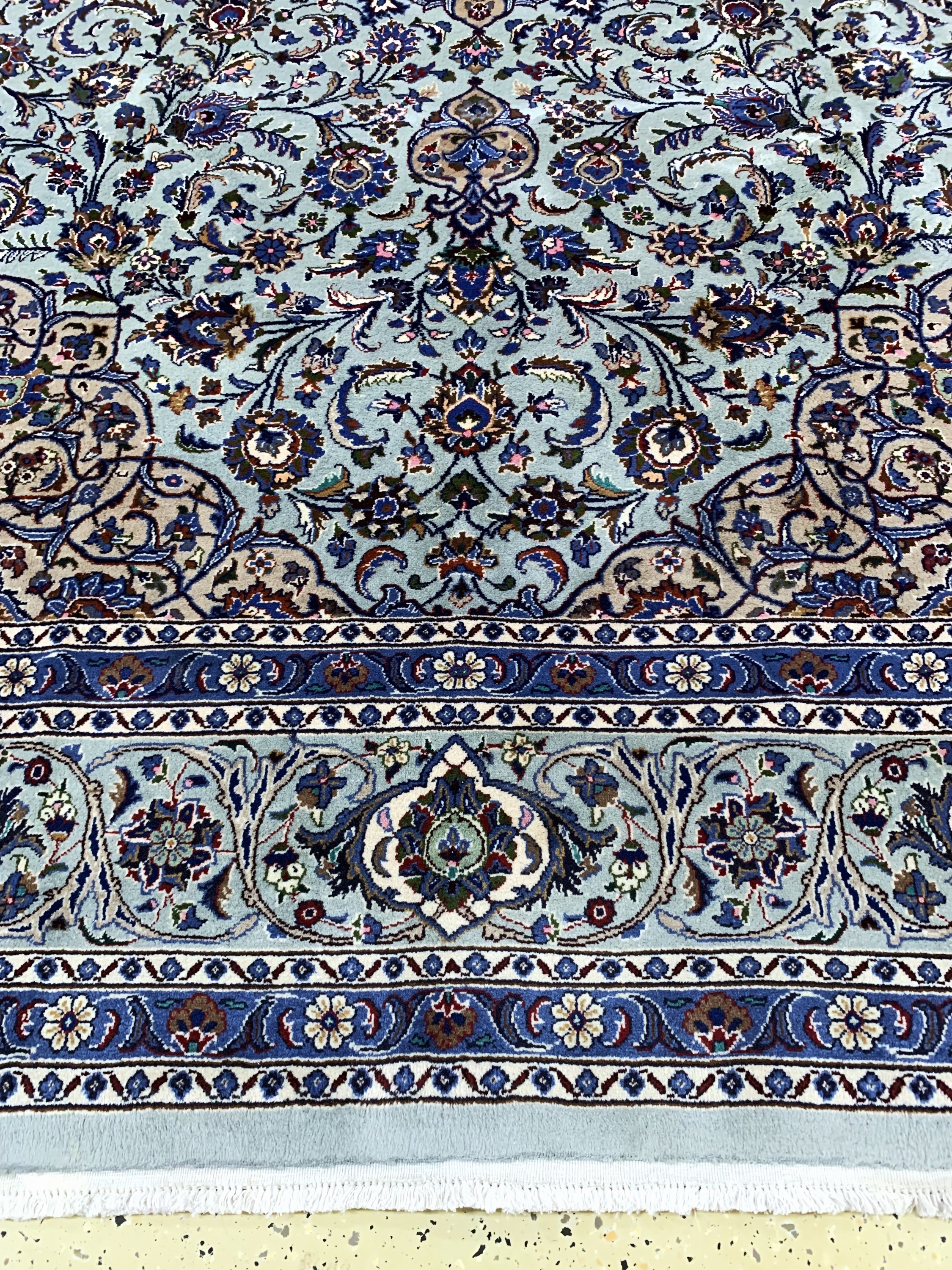Detail b: Kaschmar, Persien, Mitte 20.Jhd, Wolle auf Baumwolle, ca. 345 x 250 cm, gereinigt, EHZ: 1-2
