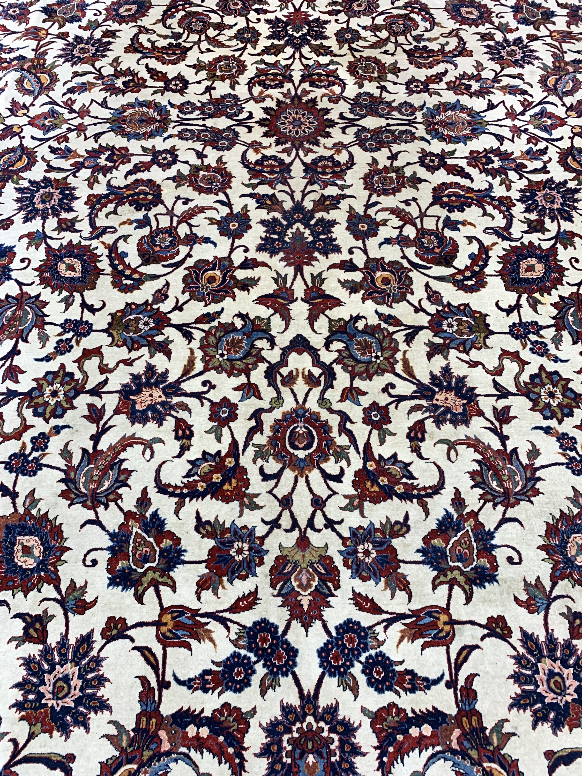 Detail d: Najafabad, Persien, Mitte 20.Jhd, Wolle aufBaumwolle, ca. 450 x 322 cm, EHZ: 2