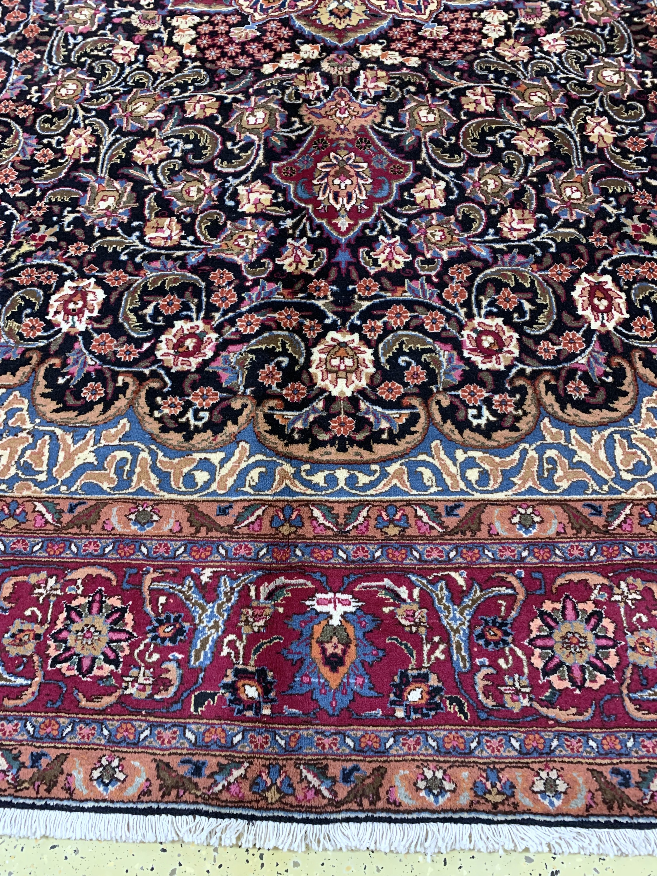 Detail b: Kaschmar, Persien, Ende 20.Jhd, Wolle auf Baumwolle, ca. 385 x 290 cm, nahezu neuwertig