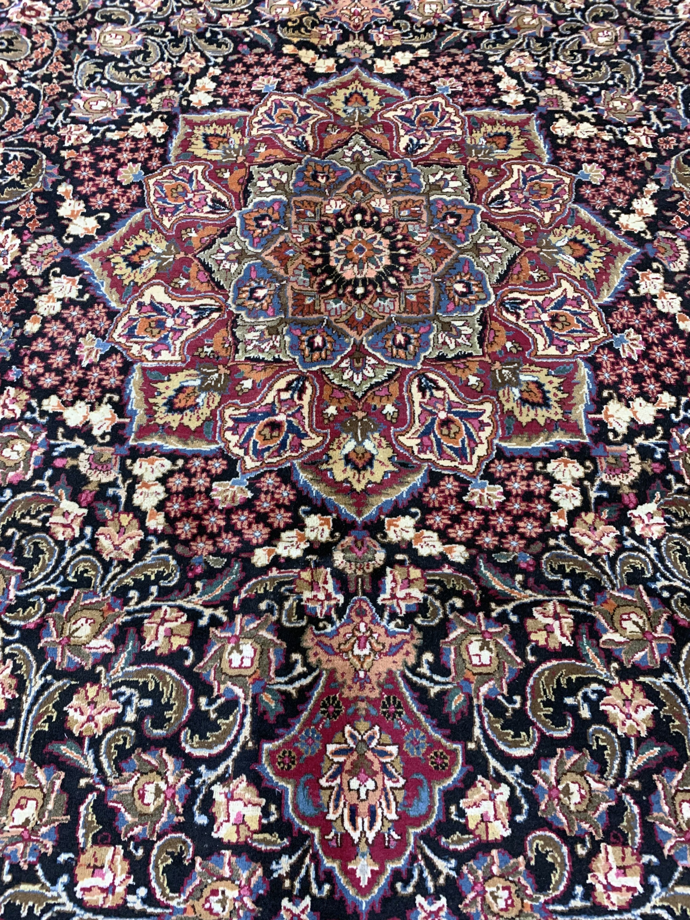 Detail d: Kaschmar, Persien, Ende 20.Jhd, Wolle auf Baumwolle, ca. 385 x 290 cm, nahezu neuwertig