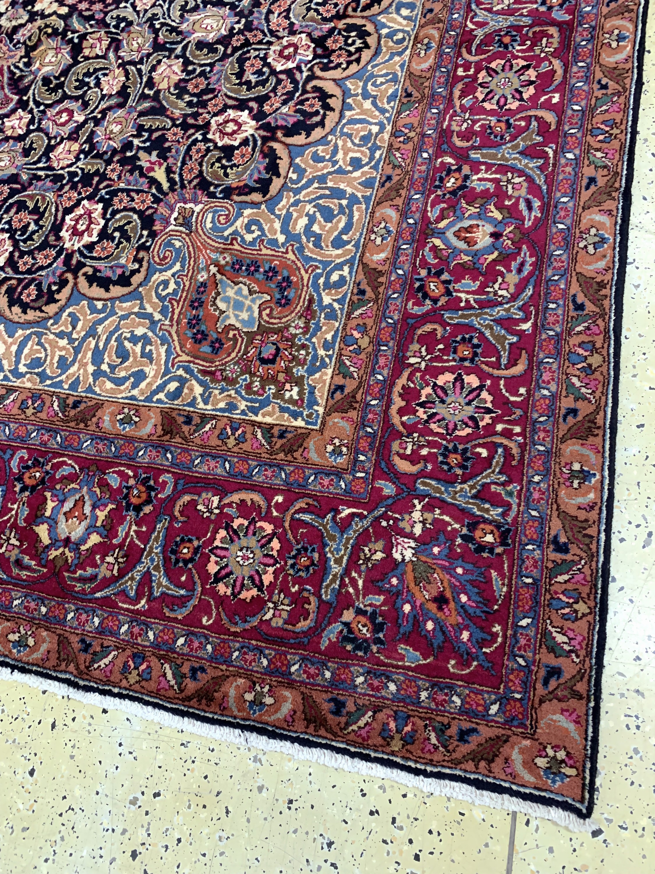 Detail e: Kaschmar, Persien, Ende 20.Jhd, Wolle auf Baumwolle, ca. 385 x 290 cm, nahezu neuwertig