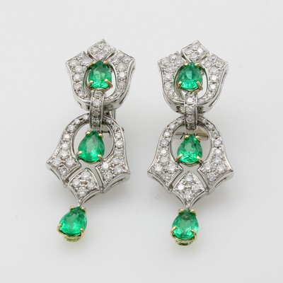 Image Paar Ohrgehänge mit Smaragden und Brillanten, Platin 950/000, Clipbrisur in WG ...