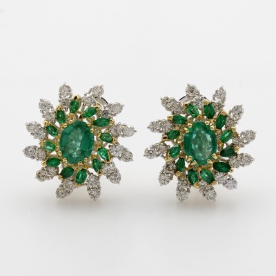 Image Paar Ohrstecker mit Smaragden und Brillanten, WG/GG 750/000, 2 ovale, fac. Smaragde ...
