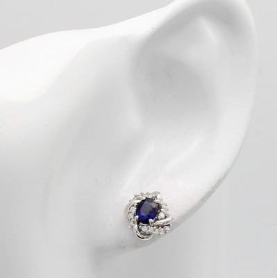 26976225a - Paar Ohrstecker mit Saphiren und Brillanten, WG 750/000, 2 ovale, fac. Saphire zus. ca. ...