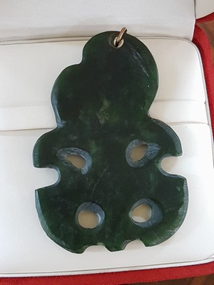 26976241b - Hei Tiki Amulett, Neuseeland, Amulett der Maori, sog. Greenstone, grüner Nephrit ...