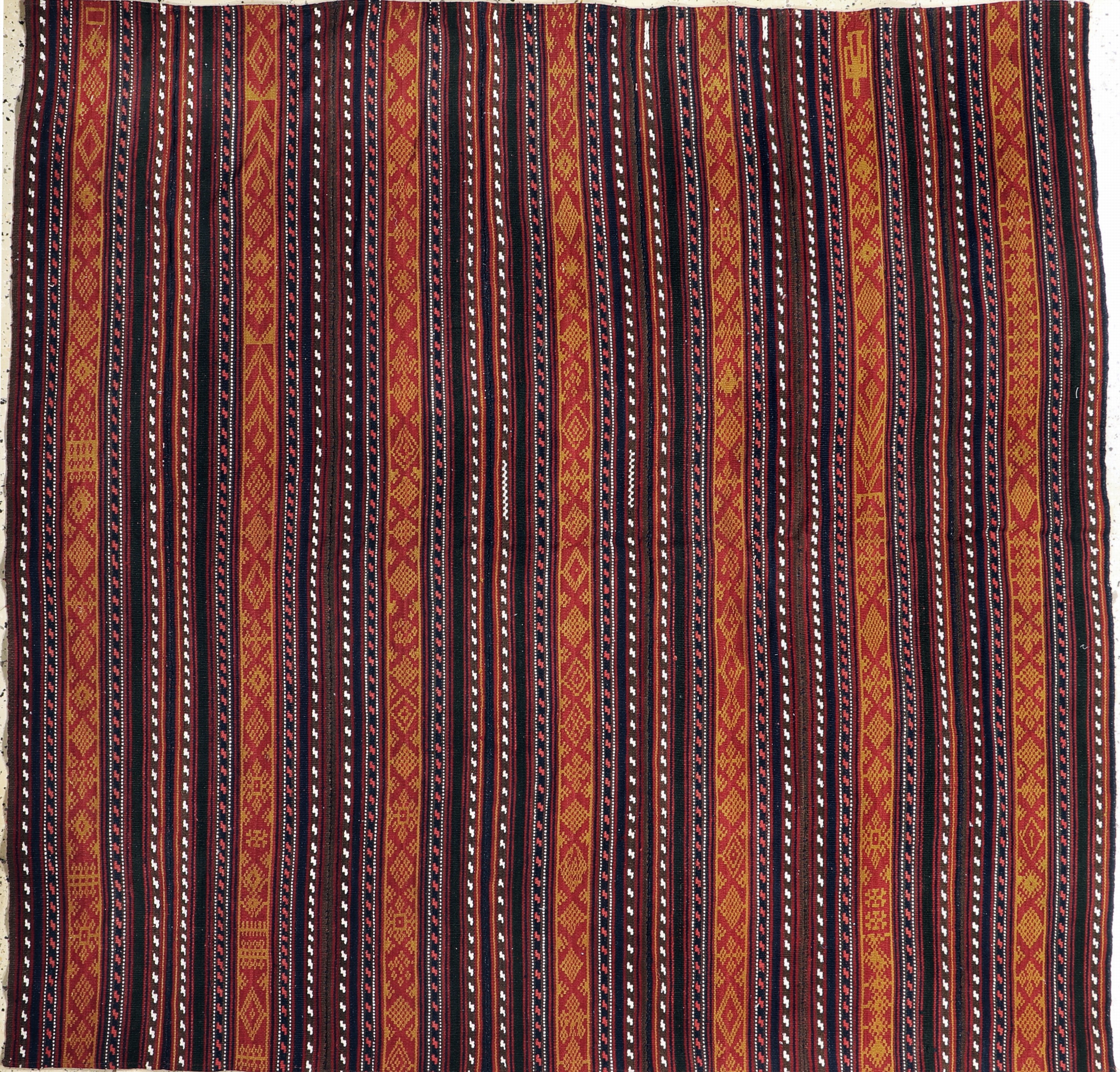 Nomaden-Decke"Djajim", Persien, Mitte 20.Jhd, Wolle auf Wolle, ca. 190 x 180 cm, EHZ: 1-2, (7 Bahnig)