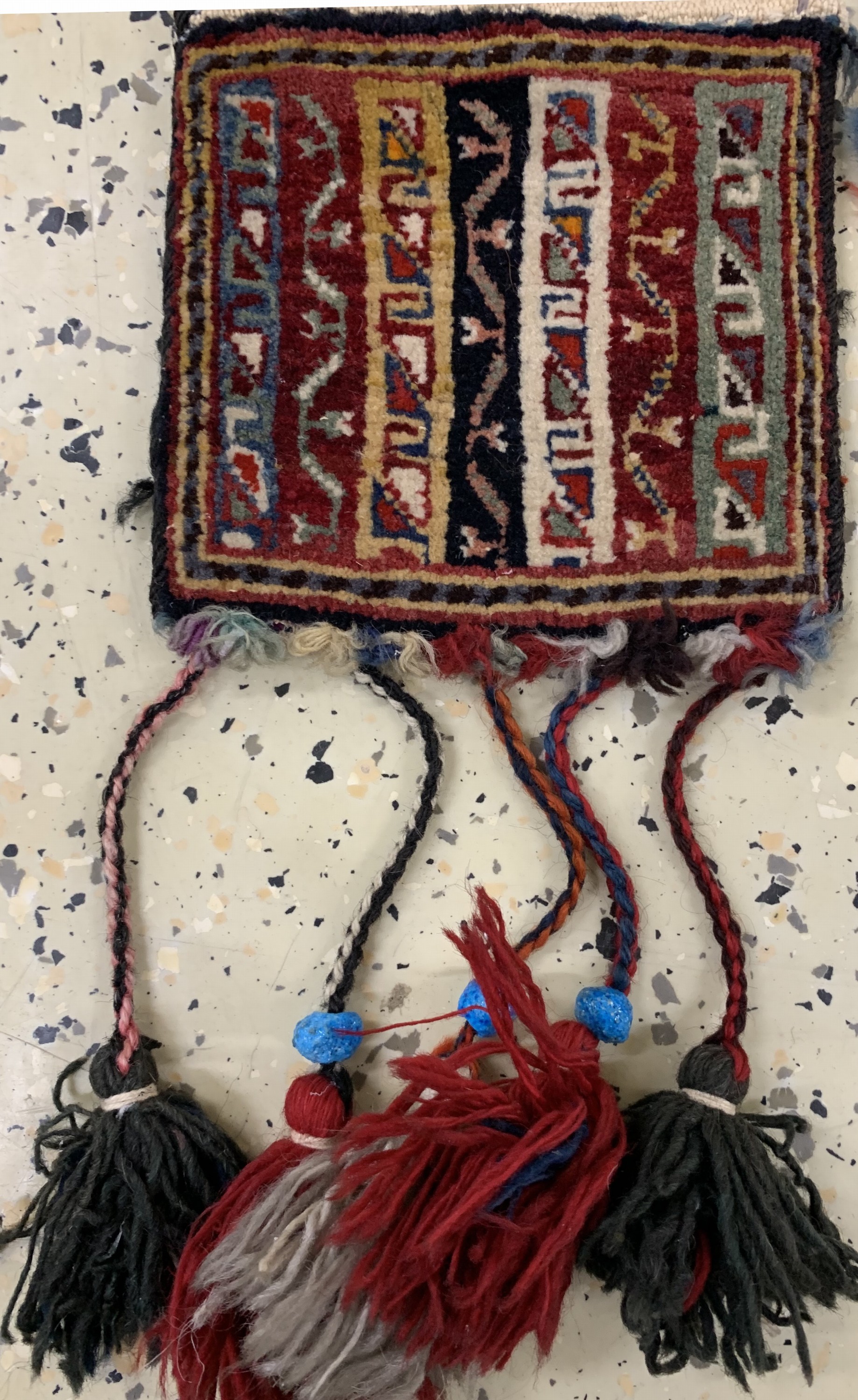 Detail a: Konvolut aus 6 Taschen, Persien, Anfang 20.Jhd, Wolle auf Wolle, Sumakh-Tasche ca. 57 x 30 cm, EHZ: 2