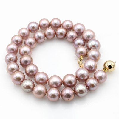 26976798a - Süßwasserzuchtperlcollier, Kugelschl. GG 585/000, aprikotfarb. Perlen, D. ca. ...