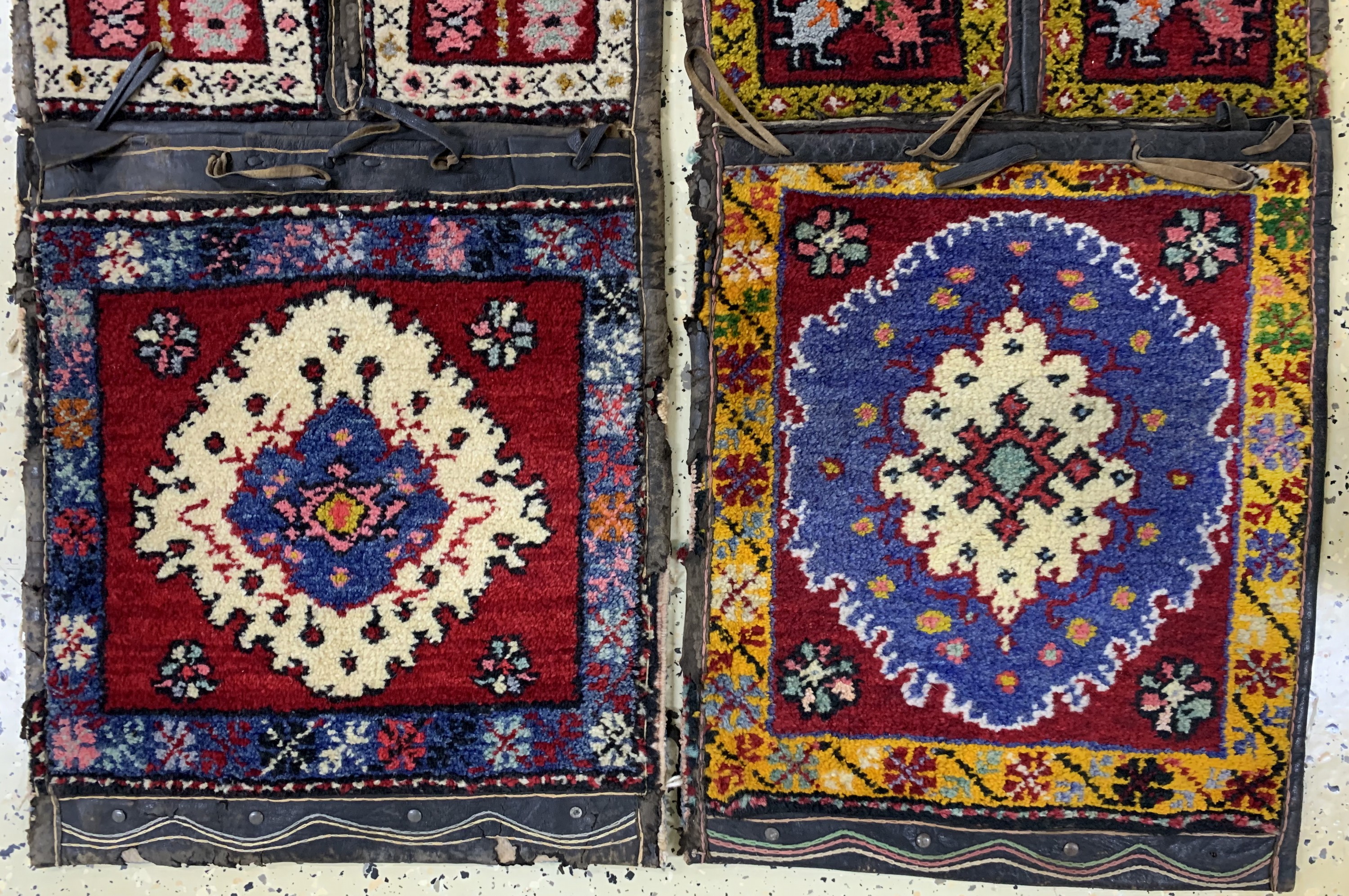 Detail c: Paar Heybe alt, Türkei, Anfang 20.Jhd, Wolle auf Wolle"Lederbesatz", ca. 144 x 45 cm,EHZ: 2