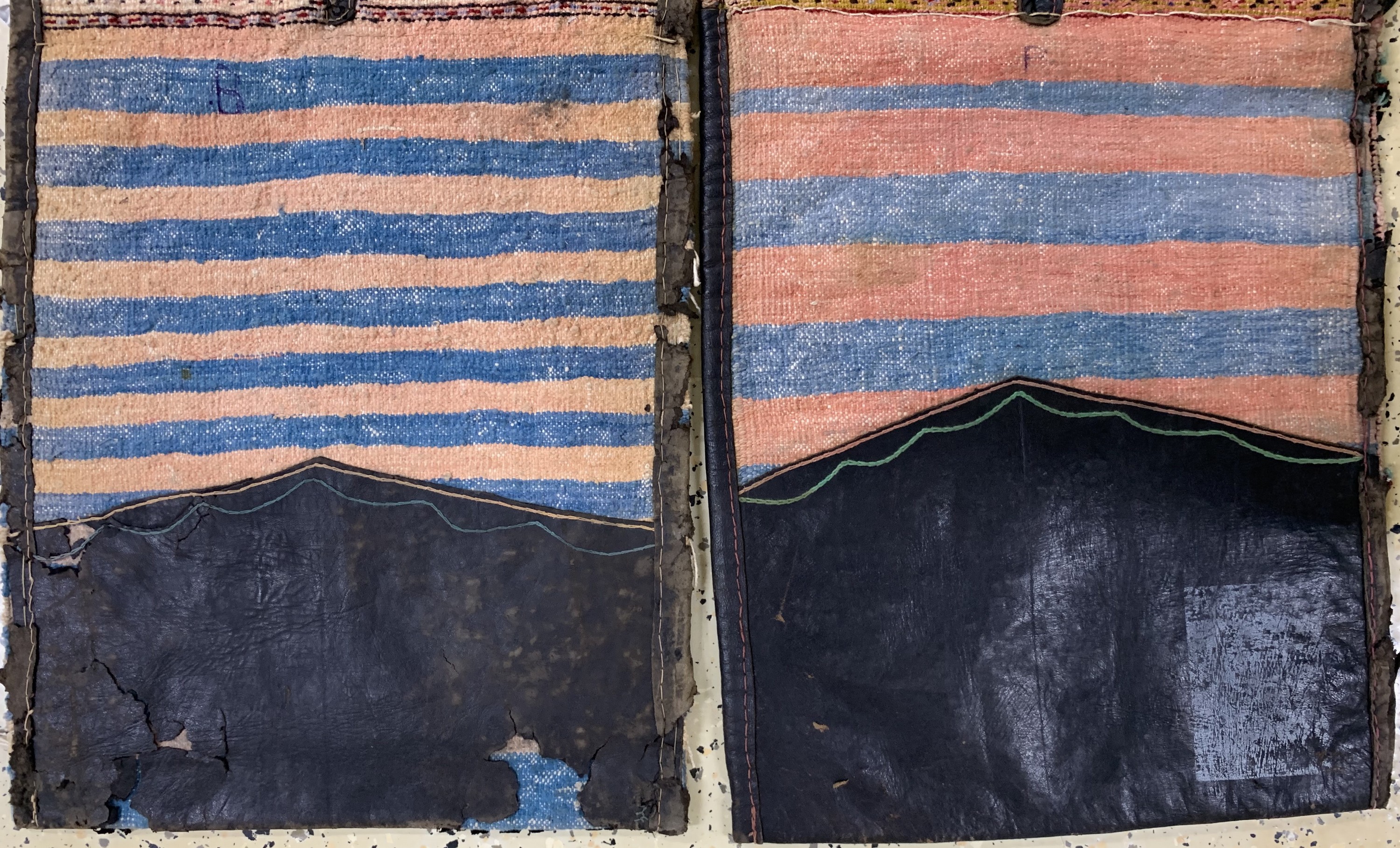 Detail d: Paar Heybe alt, Türkei, Anfang 20.Jhd, Wolle auf Wolle"Lederbesatz", ca. 144 x 45 cm,EHZ: 2