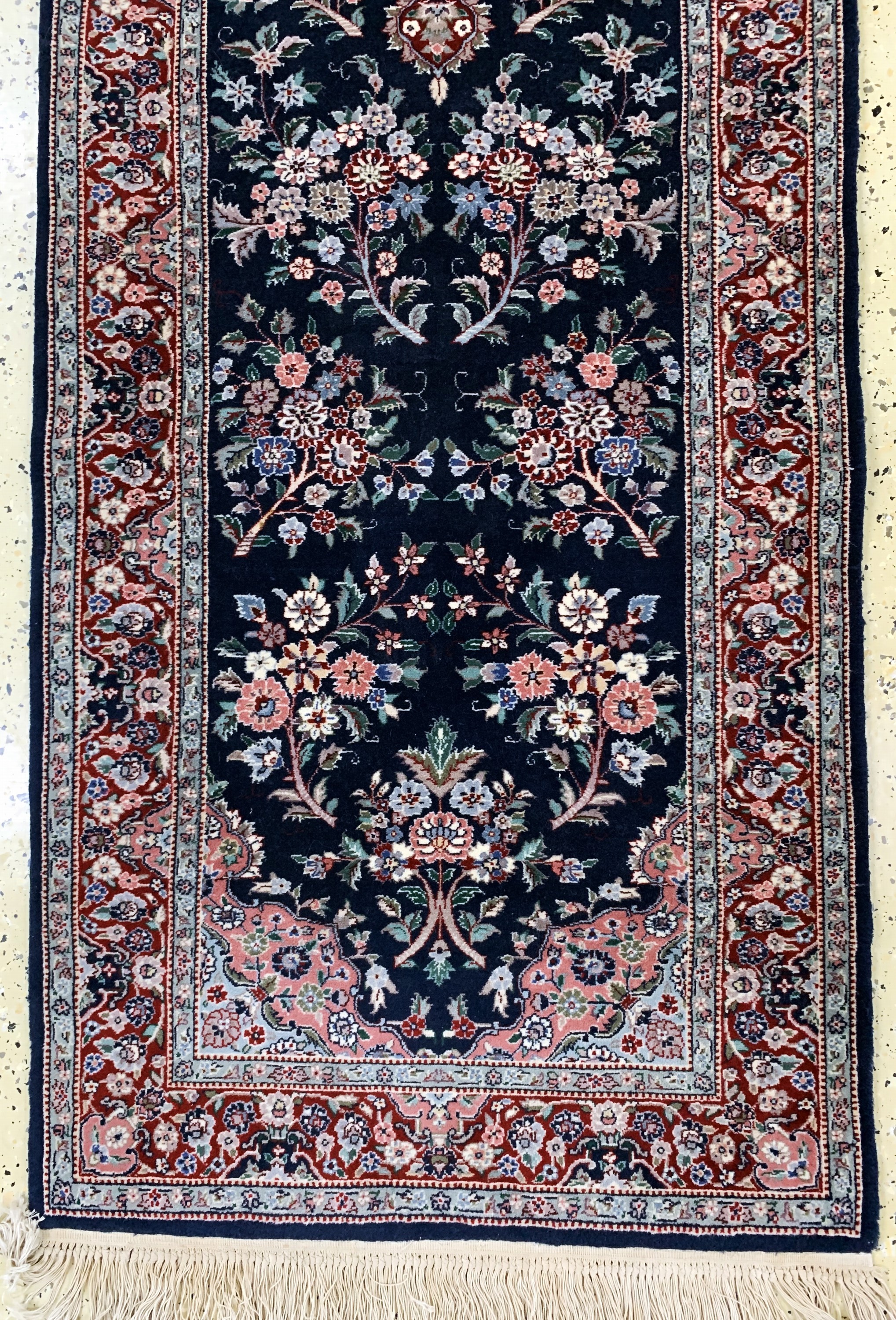 Detail c: Sarogh, China, Ende 20.Jhd, Wolle auf Baumwolle, ca. 305 x 80 cm, EHZ: 1-2