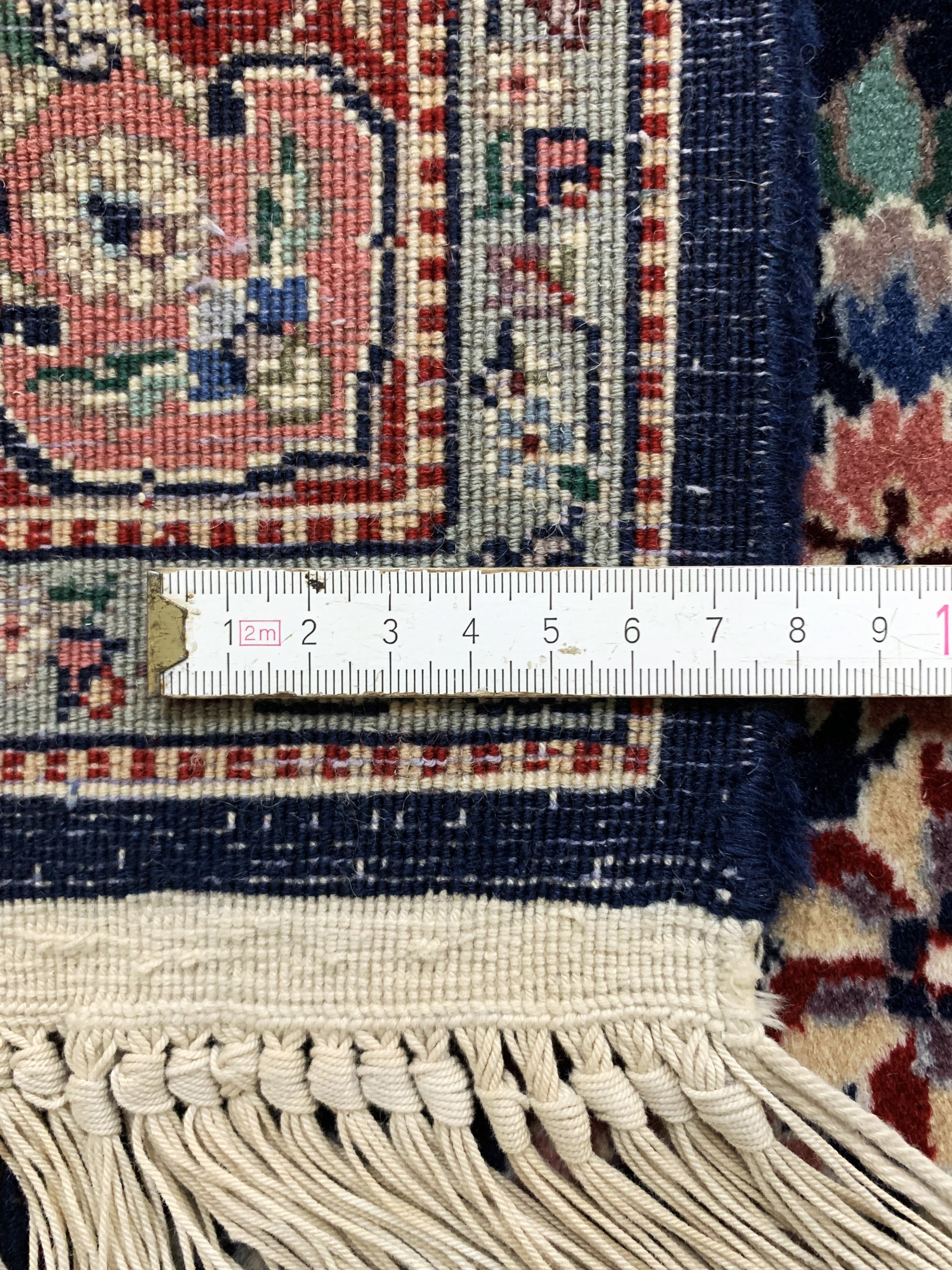 Detail e: Sarogh, China, Ende 20.Jhd, Wolle auf Baumwolle, ca. 305 x 80 cm, EHZ: 1-2