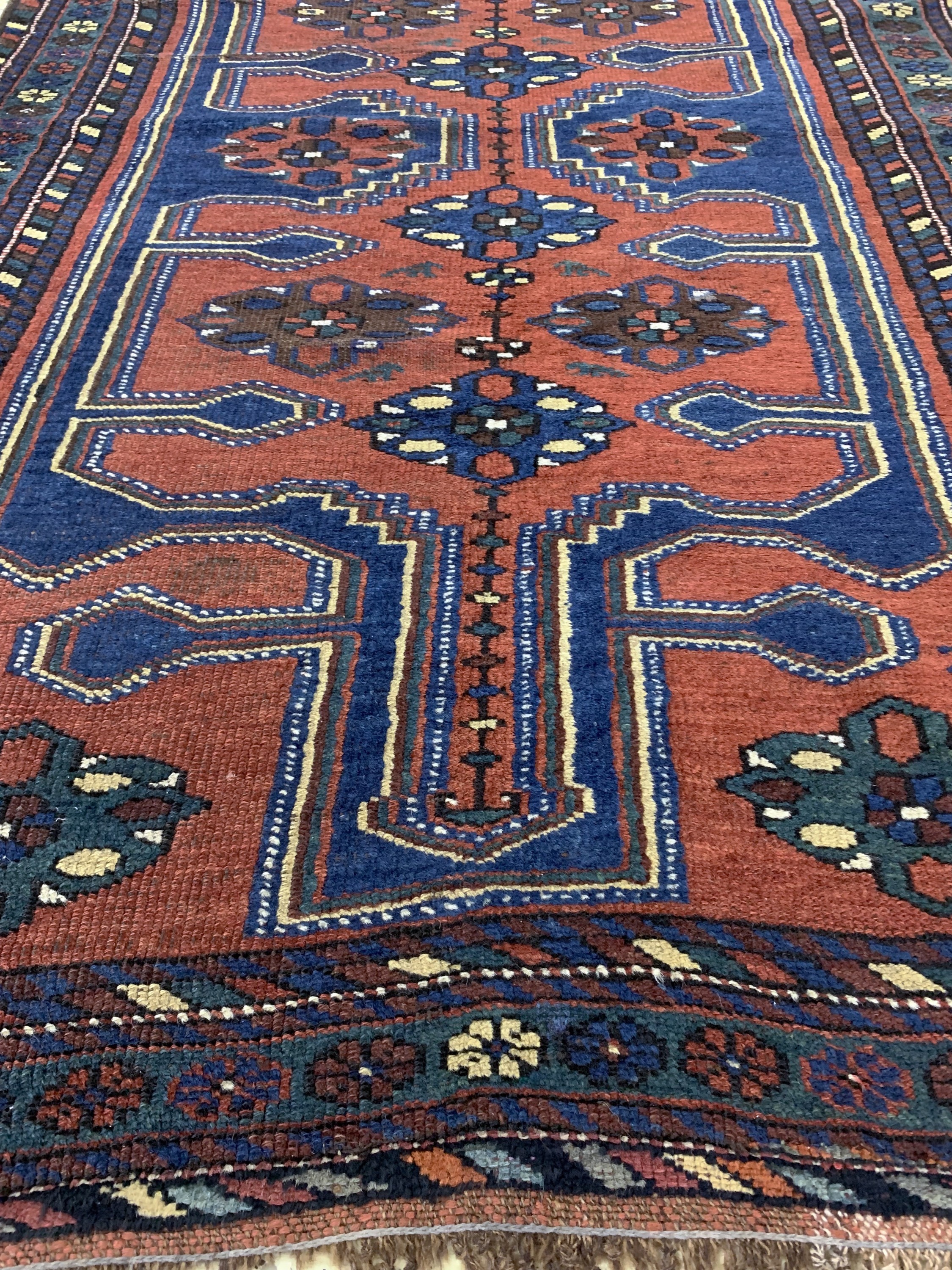 Detail e: Kurdische"Dorfteppich", Persien, um 1900, Wolle auf Wolle, ca. 190 x 110 cm, EHZ: 3