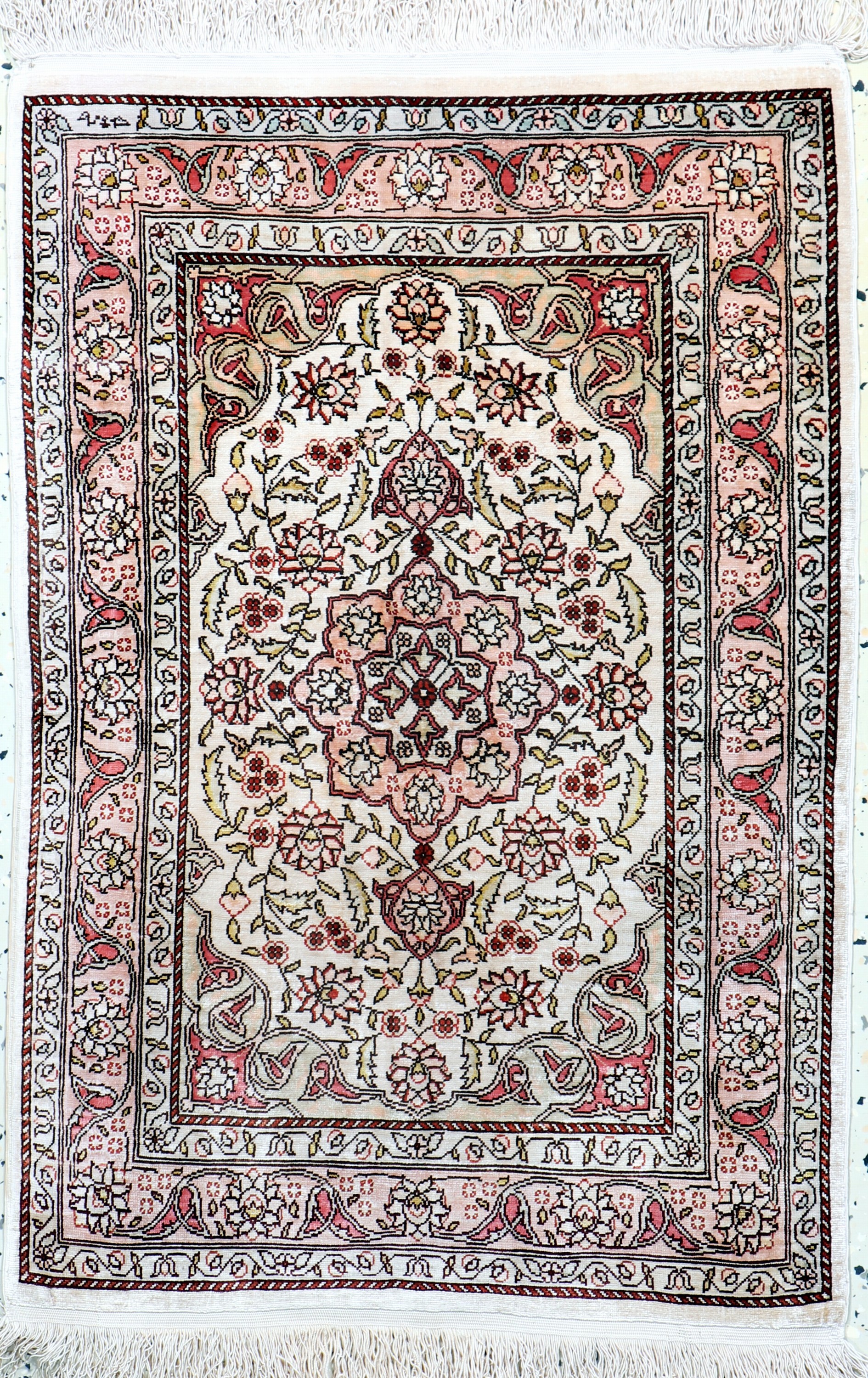 Hereke Seide signiert, Türkei, Ende 20.Jhd,reine Naturseide, ca. 70 x 48 cm, nahezu neuwertig