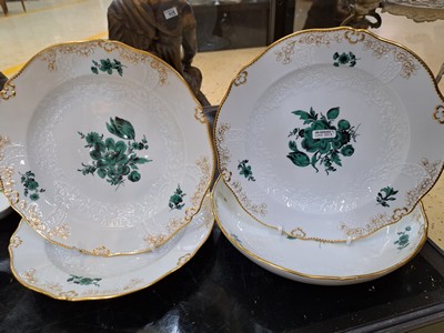 26976815a - Schale und drei Teller, Meissen, Form Neu-Marseille, Pfeiferzeit und Anfang 20. Jh., , ...