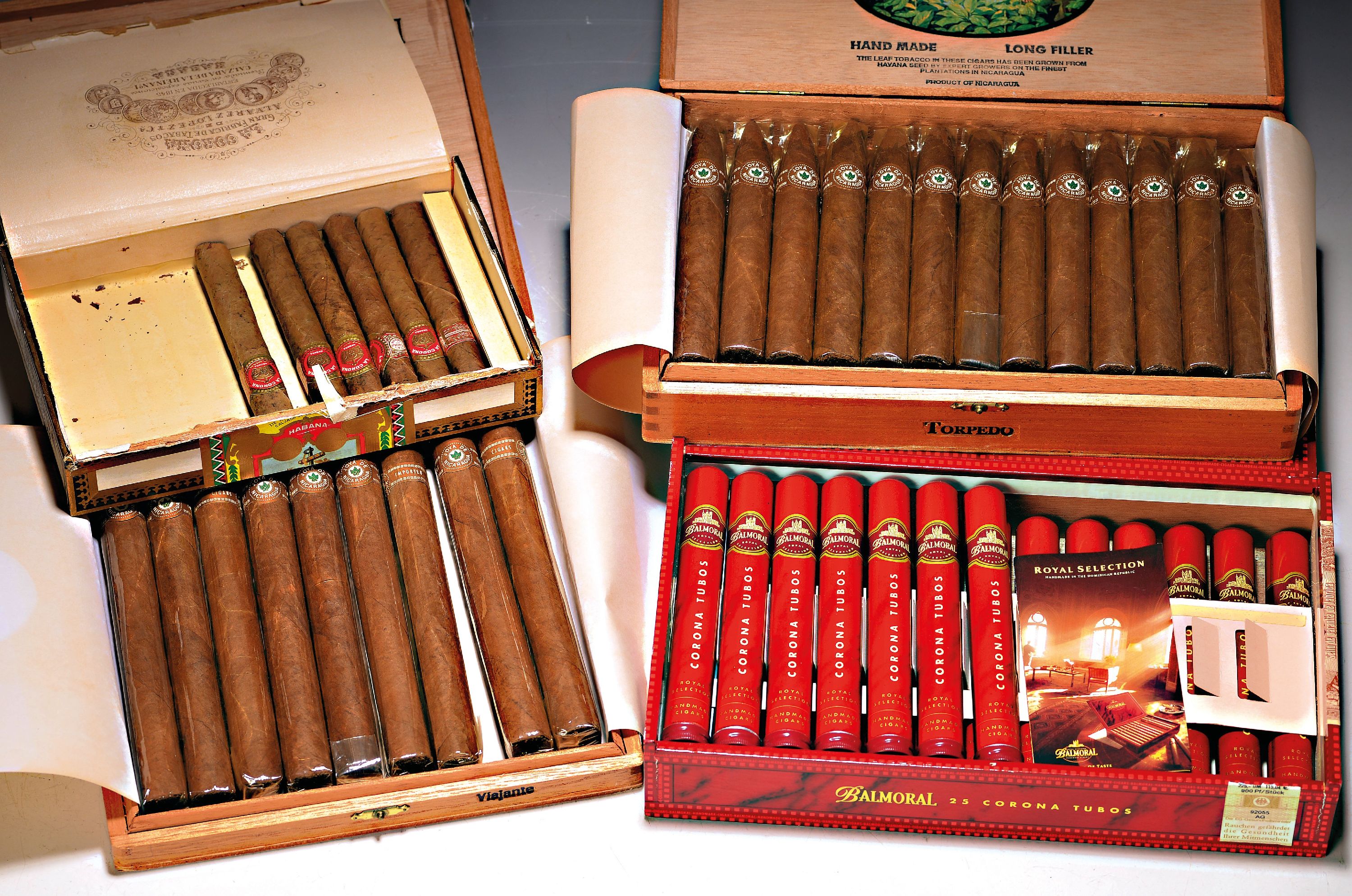 Image 26976934 - Konvolut Vintage Zigarren, La Corona, H. Upmann, Montecristo, Balmoral, Joya de ...
