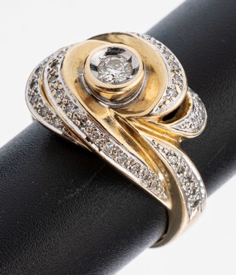 Image 26977466 - 14 kt Gold Diamant-Ring, GG/WG 585/000, mittig Brillant ca. 0.15 ct Weiß/si, 42 ...