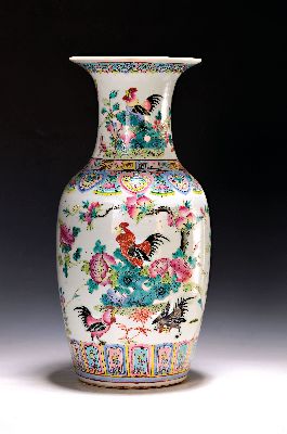 Image 26977912 - Bodenvase, China, späte Quing, um 1880/90, Porzellan, Bemalung mit Hähnen in ...