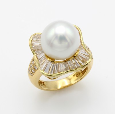 Image Ring mit Südseeperle und Diamanten, GG 750/000, unrunde, weiße Perle, ...