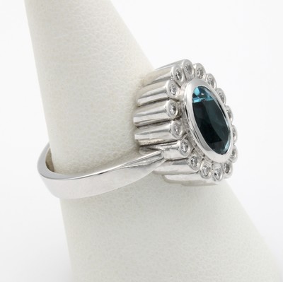 26978388a - Ring mit Aquamarin und Brillanten, WG 585/000, ovaler, fac. Aquamarin v. intensiver ...