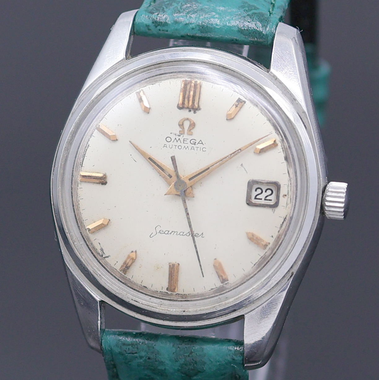 Detail a: OMEGA Seamaster Armbanduhr in Stahl Referenz 14744, Schweiz um 1961, Automatik, verschr. Boden m. Seamaster-Logo, silb. Zifferbl. fl./pat., aufges. ...