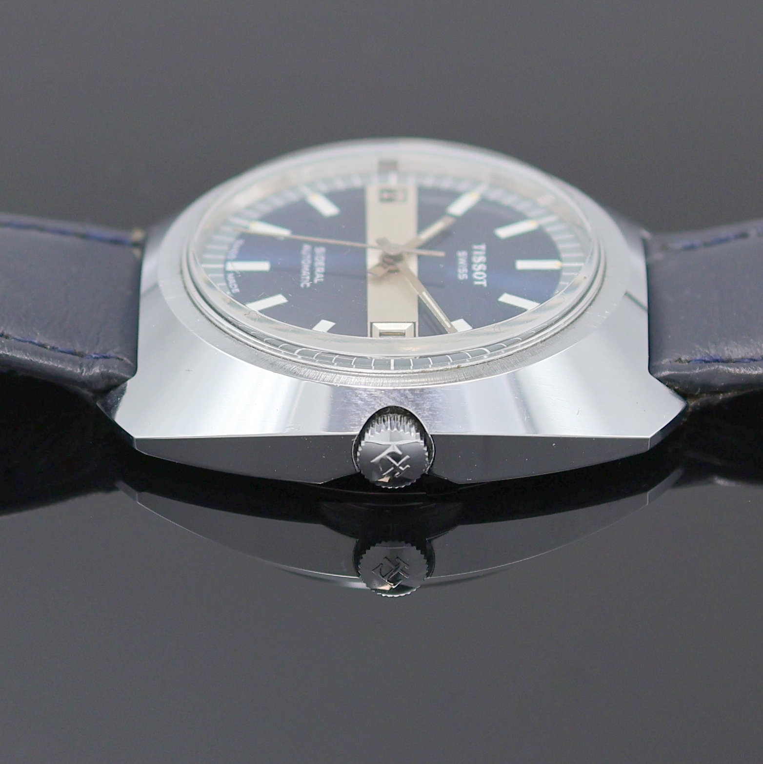 Detail d: TISSOT Sideral Herrenarmbanduhr Referenz 44545-1, Automatik, Schweiz um 1973, verchr. Geh. inkl. Lederband m. orig. Dornschl., Edelstahlboden ...
