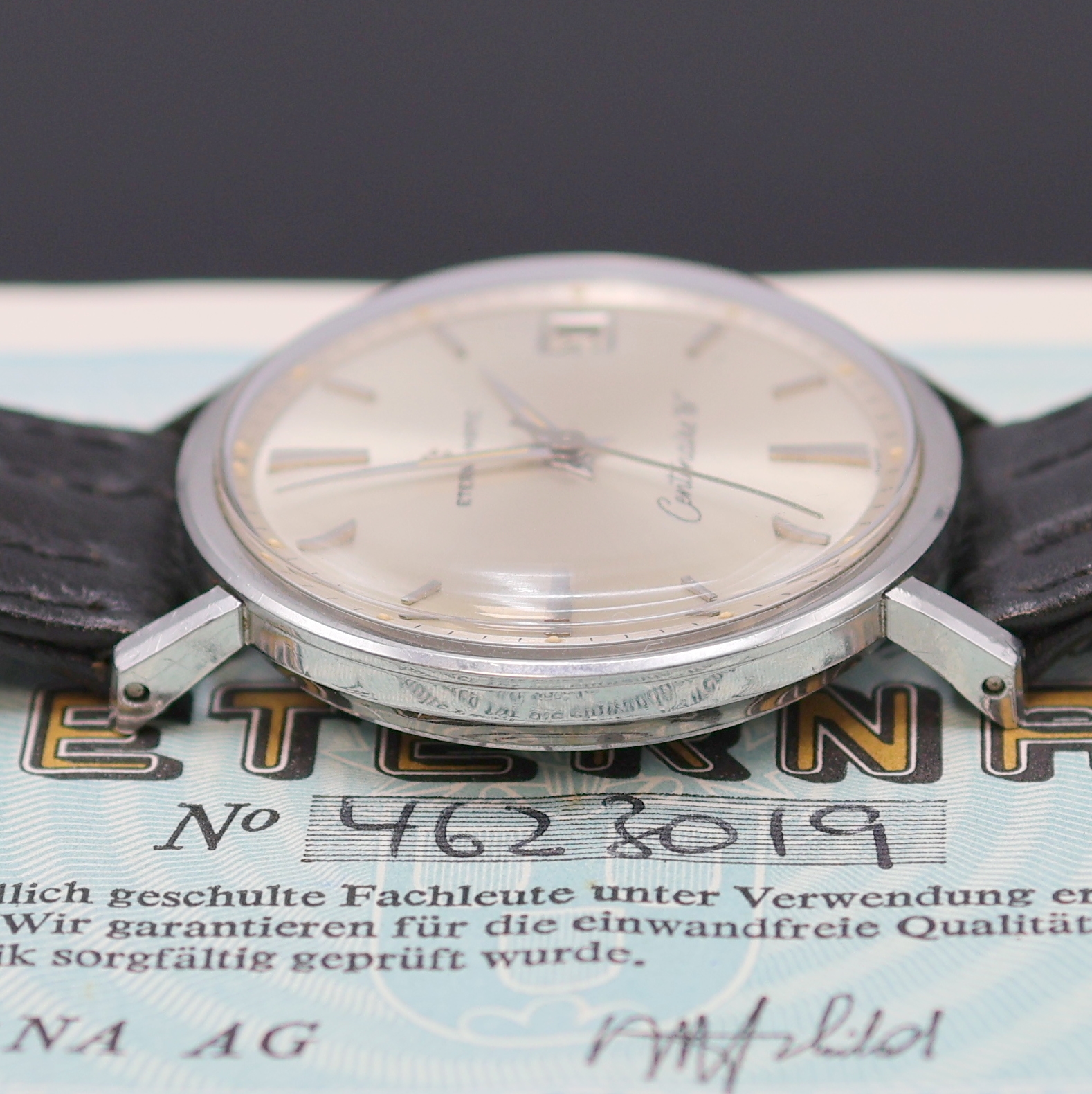 Detail f: ETERNA-MATIC Armbanduhr Centenaire 61, Automatik, Edelstahlgeh. inkl. Lederband m. orig. Dornschl., Boden verschr., Krone zum Schutz seitl. ...