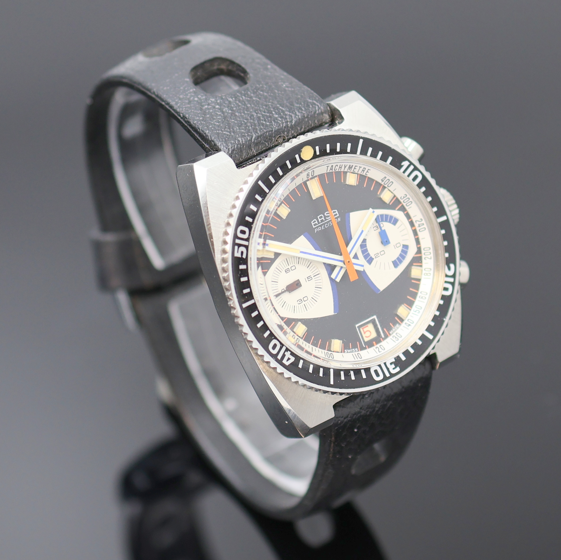 Detail b: ARSA Armbandchronograph, Handaufzug, Schweiz um 1969, Edelstahlgeh. inkl. orig. Tropic Sport Armband (Schlaufe ers.), Lünette m. 60er Teilung beids. ...