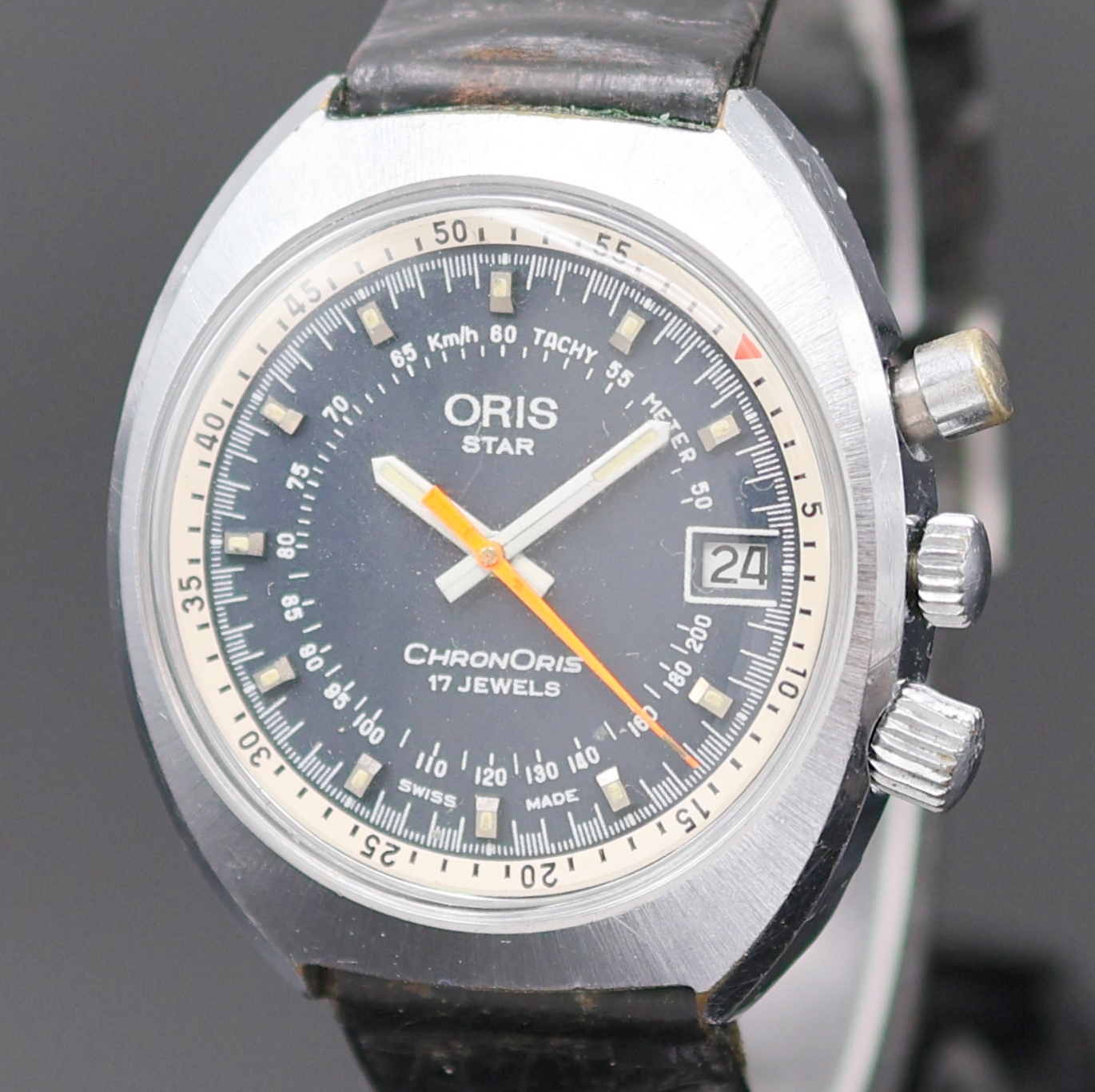 Detail a: ORIS Star ChronOris seltene Herrenarmbanduhr mit Chronograph, Schweiz um 1970, Handaufzug, verchr. Geh. m. verschr. Stahlboden, Chrono-Drücker b. 2, ...