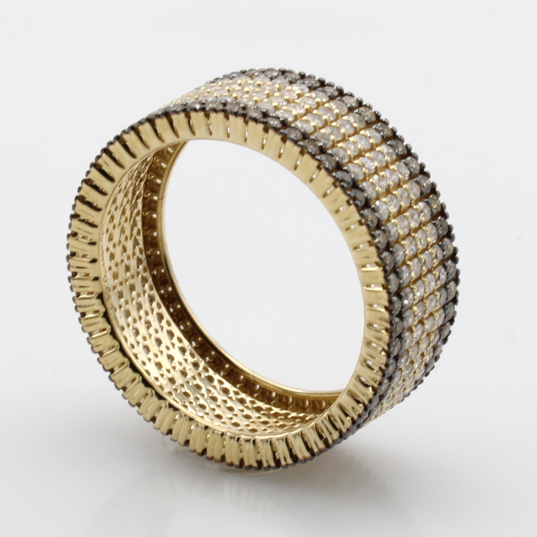 Image 26979186 - Ring mit Brillanten und Diamanten, GG 585/ 000, 204 Brill. zus. ca. 1.35 ct feines ...