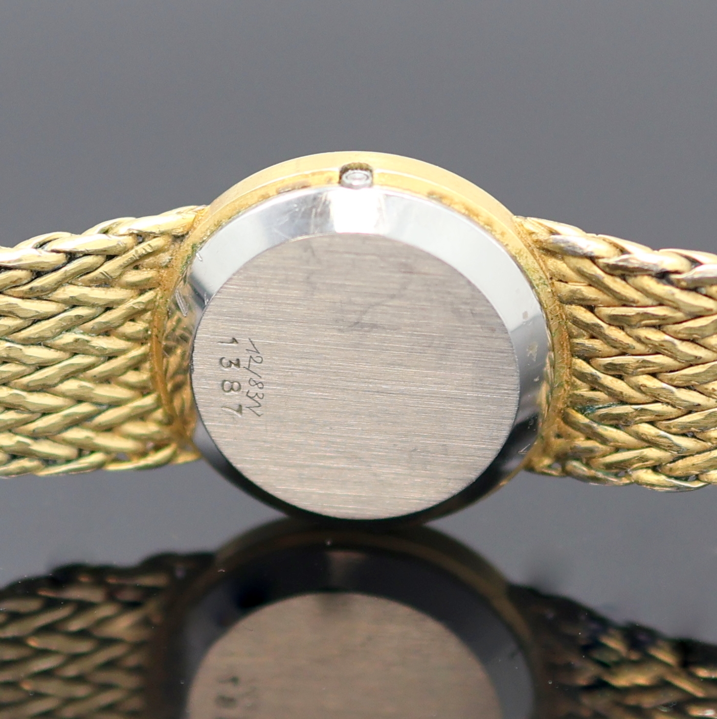 Detail c: OMEGA De Ville vergoldete Damenarmbanduhr Referenz 591.148/791.832, Schweiz um 1975, quarz, Boden aufgedr., orig. verg. Band, goldfarb. Zifferbl. m. ...
