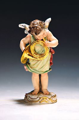 Image 26979513 - Porzellanfigur, Meissen, um 1880-90, 1. Wahl, Putto mit Horn, bunt bemalt, Goldstaffage, ...